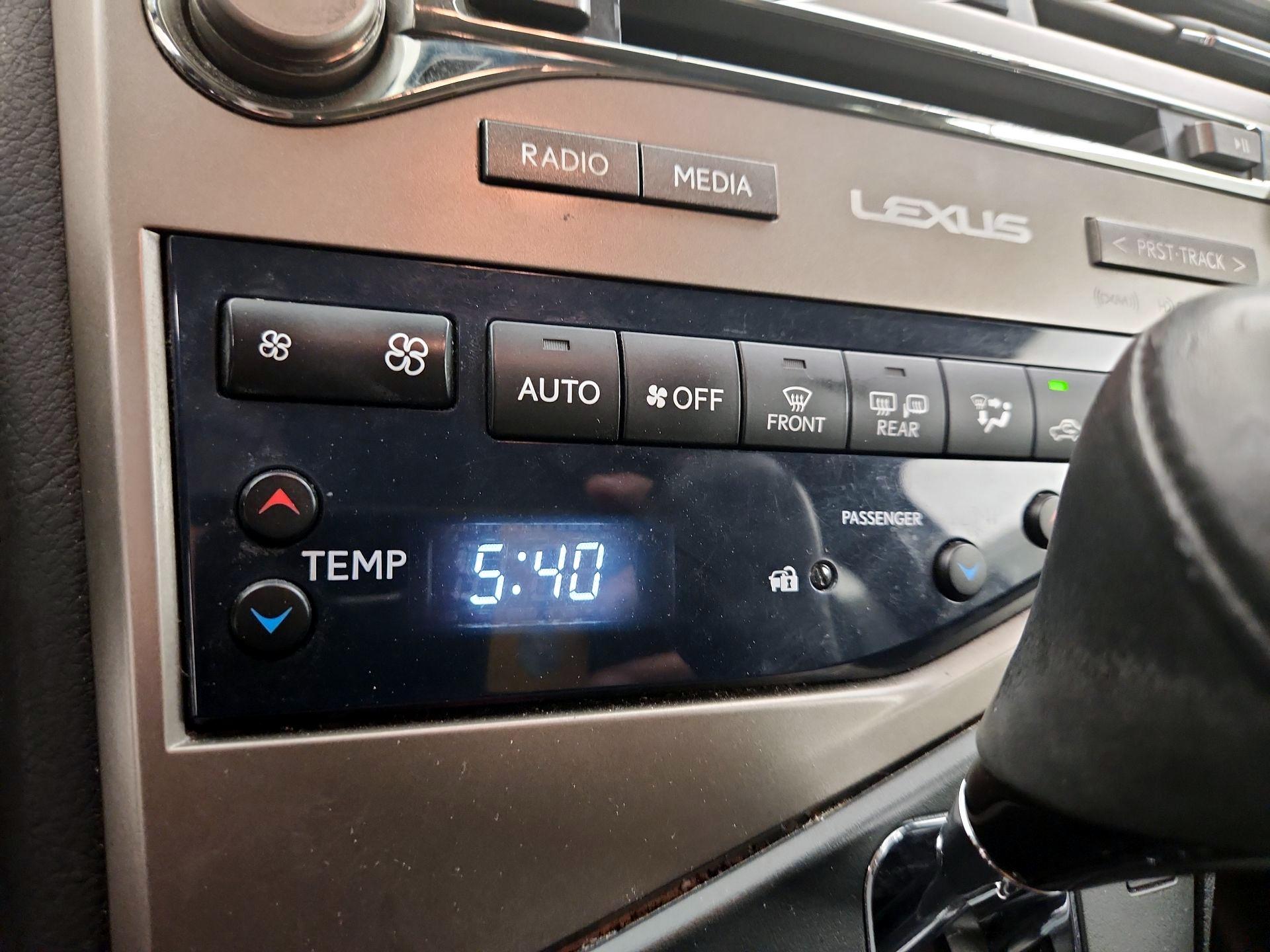 Thumbnail: 2015 Lexus RX - 17