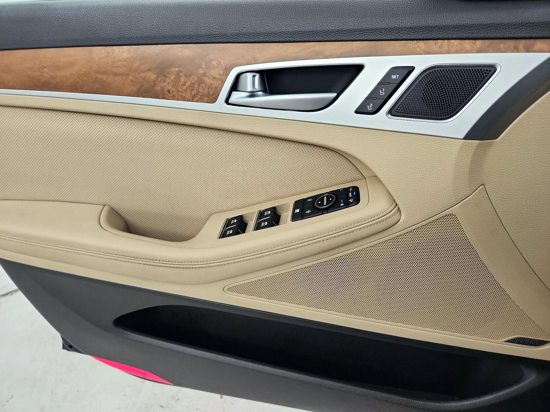 Thumbnail: 2015 Hyundai Genesis - 12