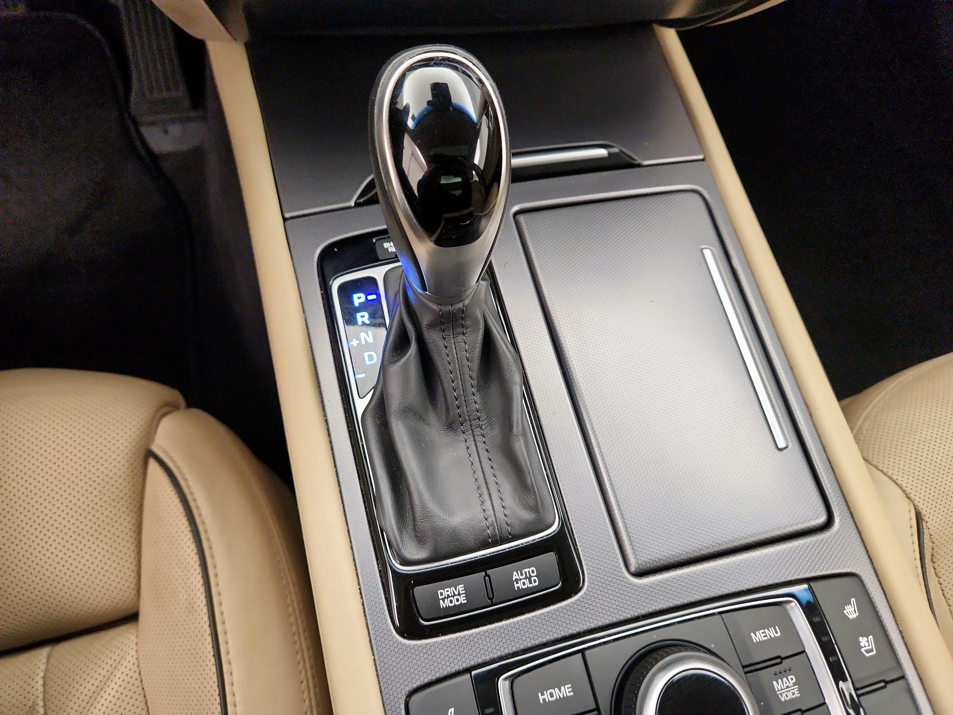 Thumbnail: 2015 Hyundai Genesis - 18