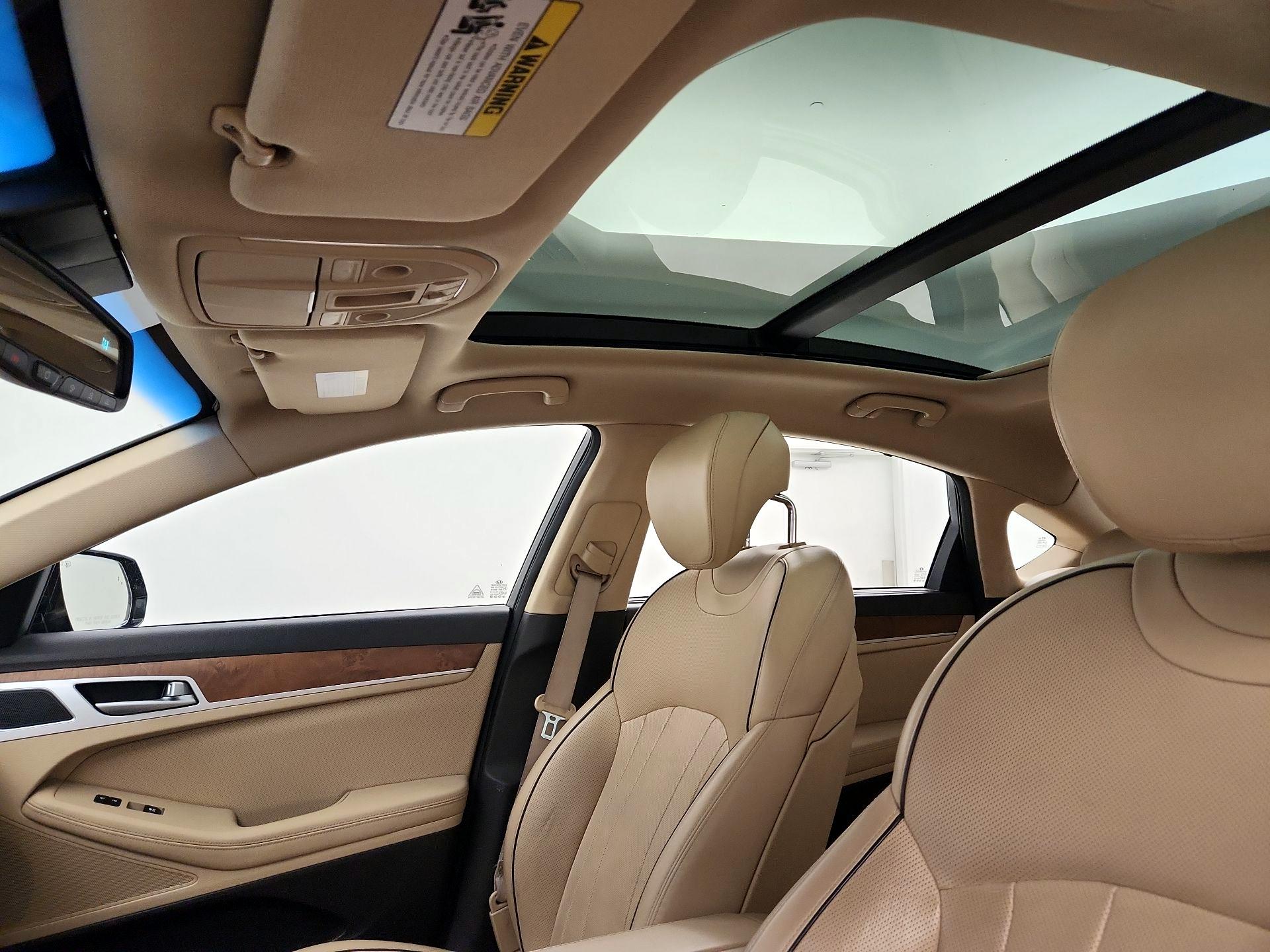 Thumbnail: 2015 Hyundai Genesis - 20