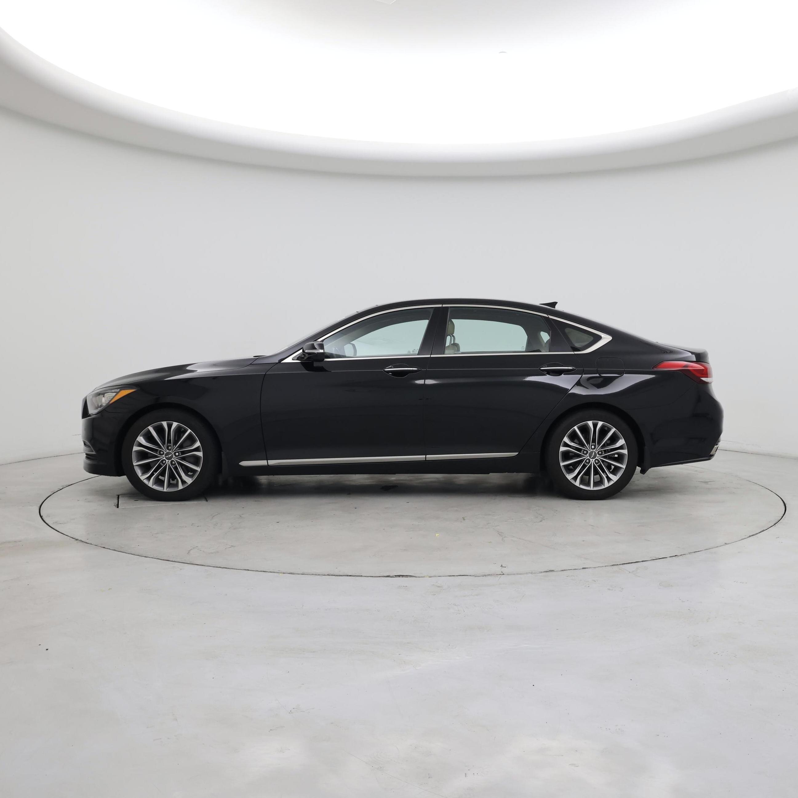 Thumbnail: 2015 Hyundai Genesis - 3