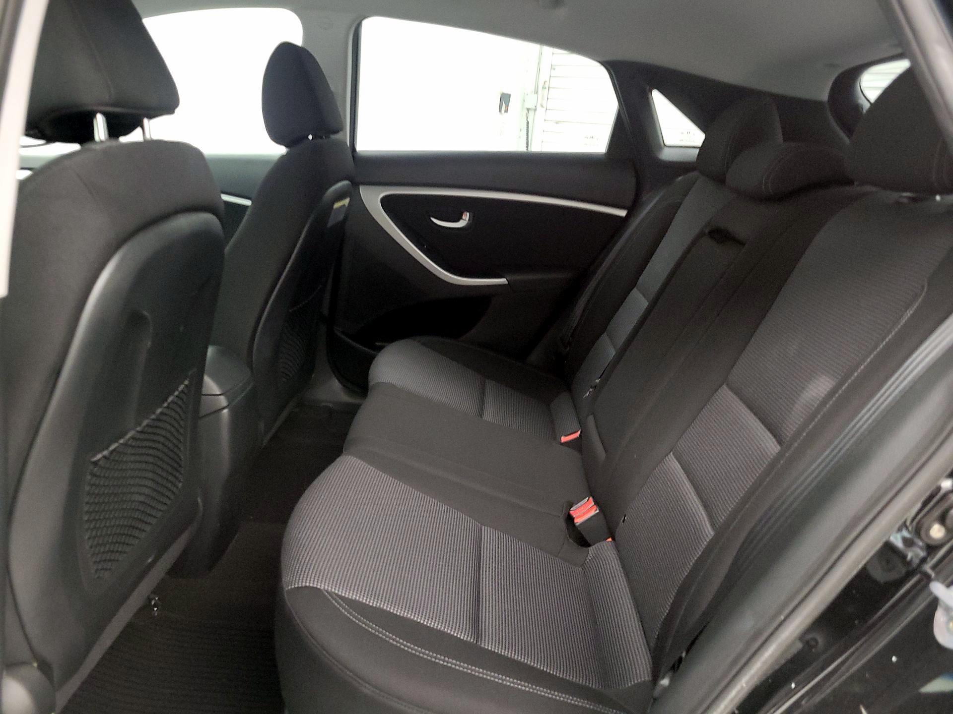 Thumbnail: 2016 Hyundai Elantra - 19