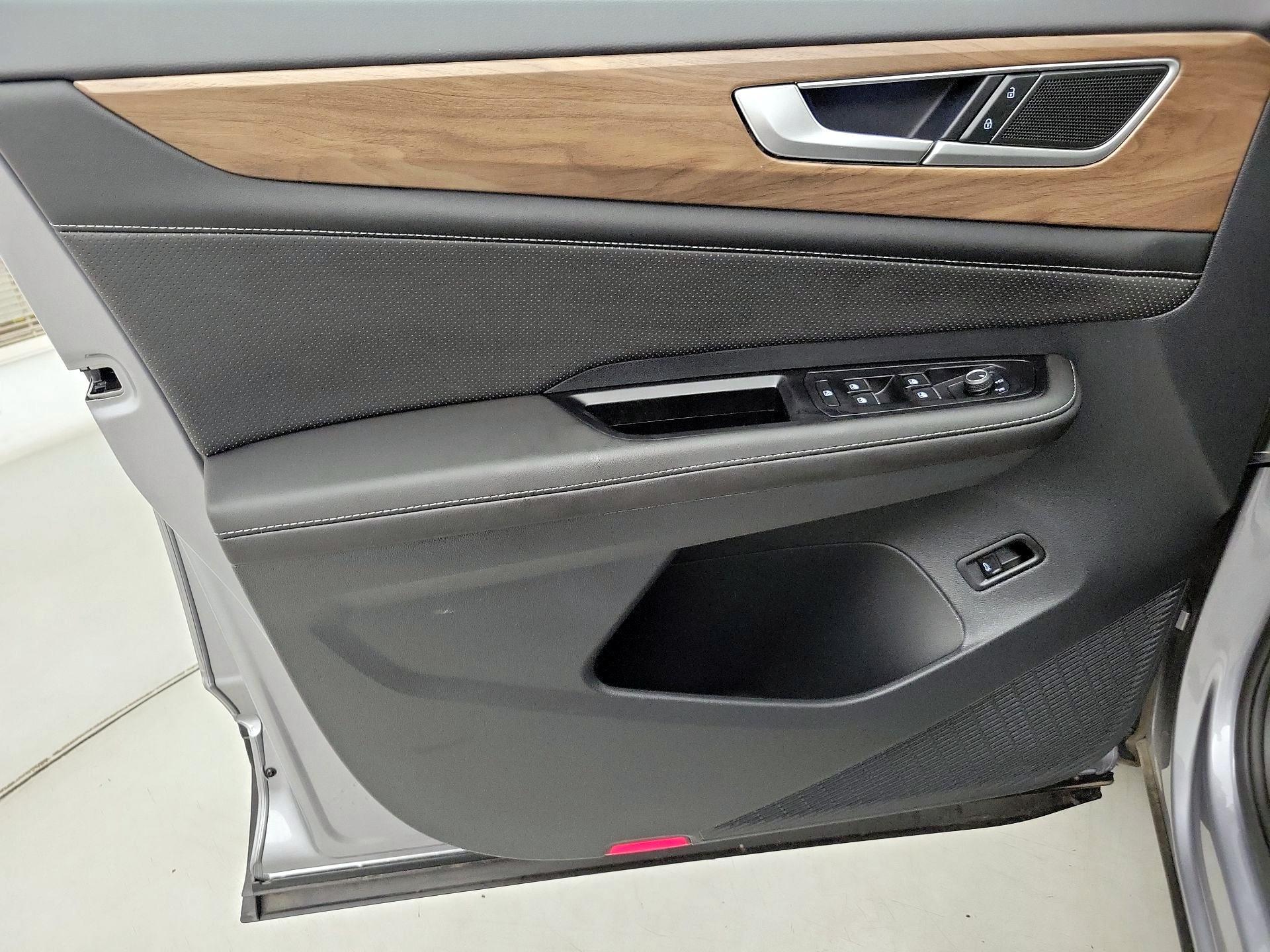 Thumbnail: 2024 Volkswagen Atlas - 12