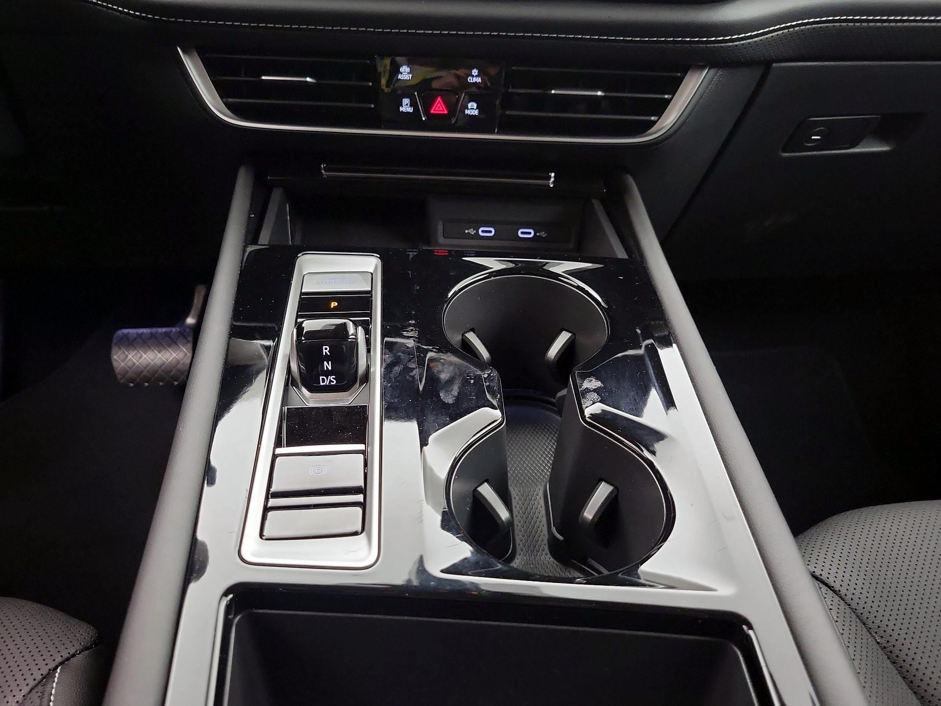 Thumbnail: 2024 Volkswagen Atlas - 17