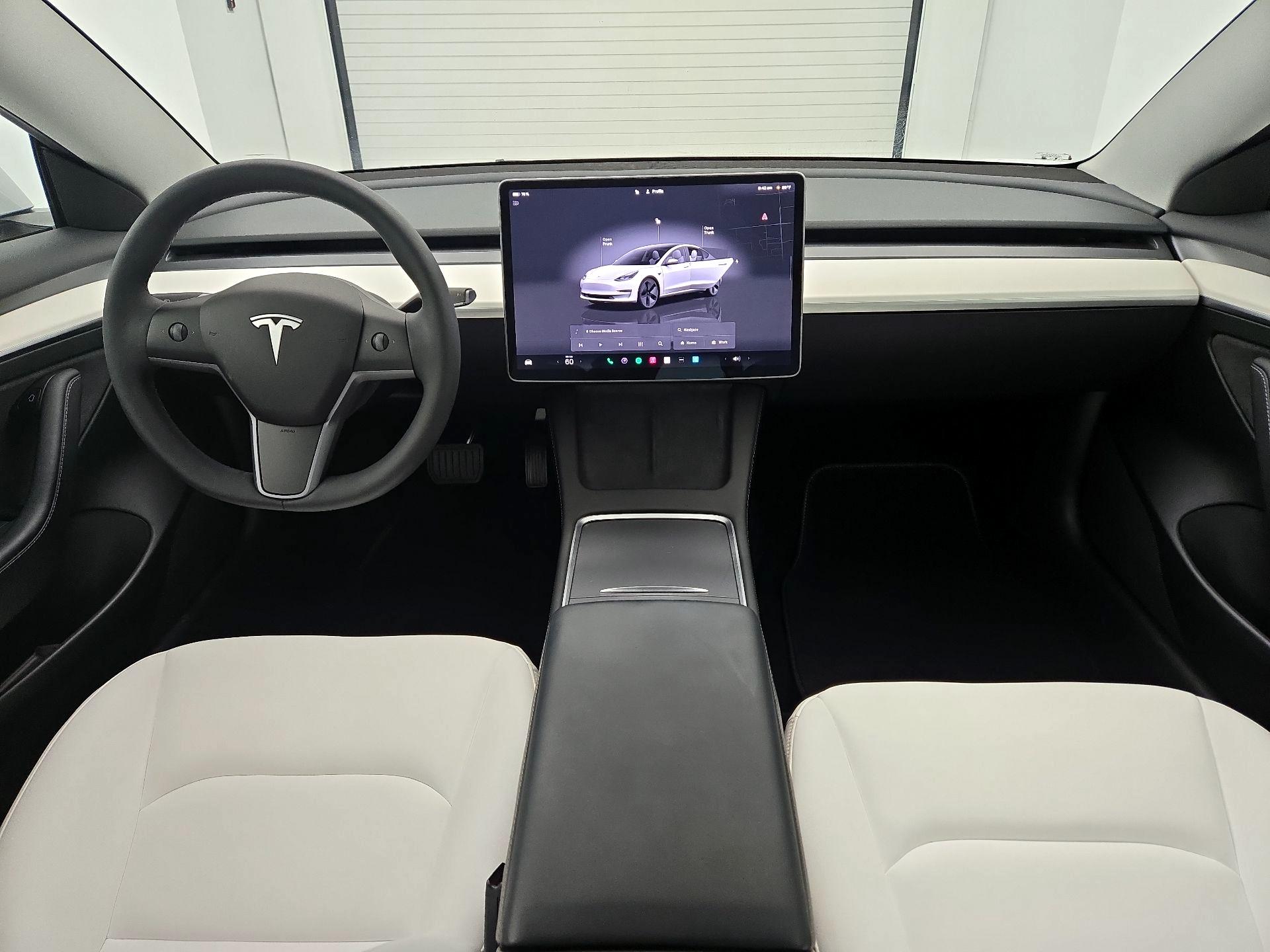 Thumbnail: 2023 Tesla Model 3 - 9