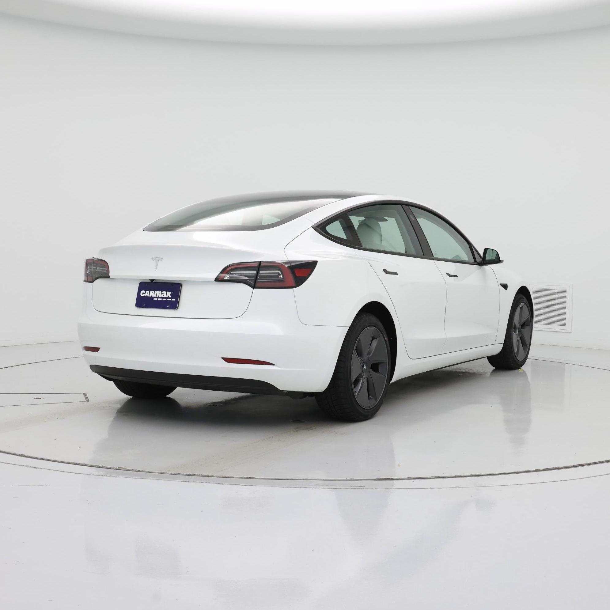 Thumbnail: 2023 Tesla Model 3 - 8