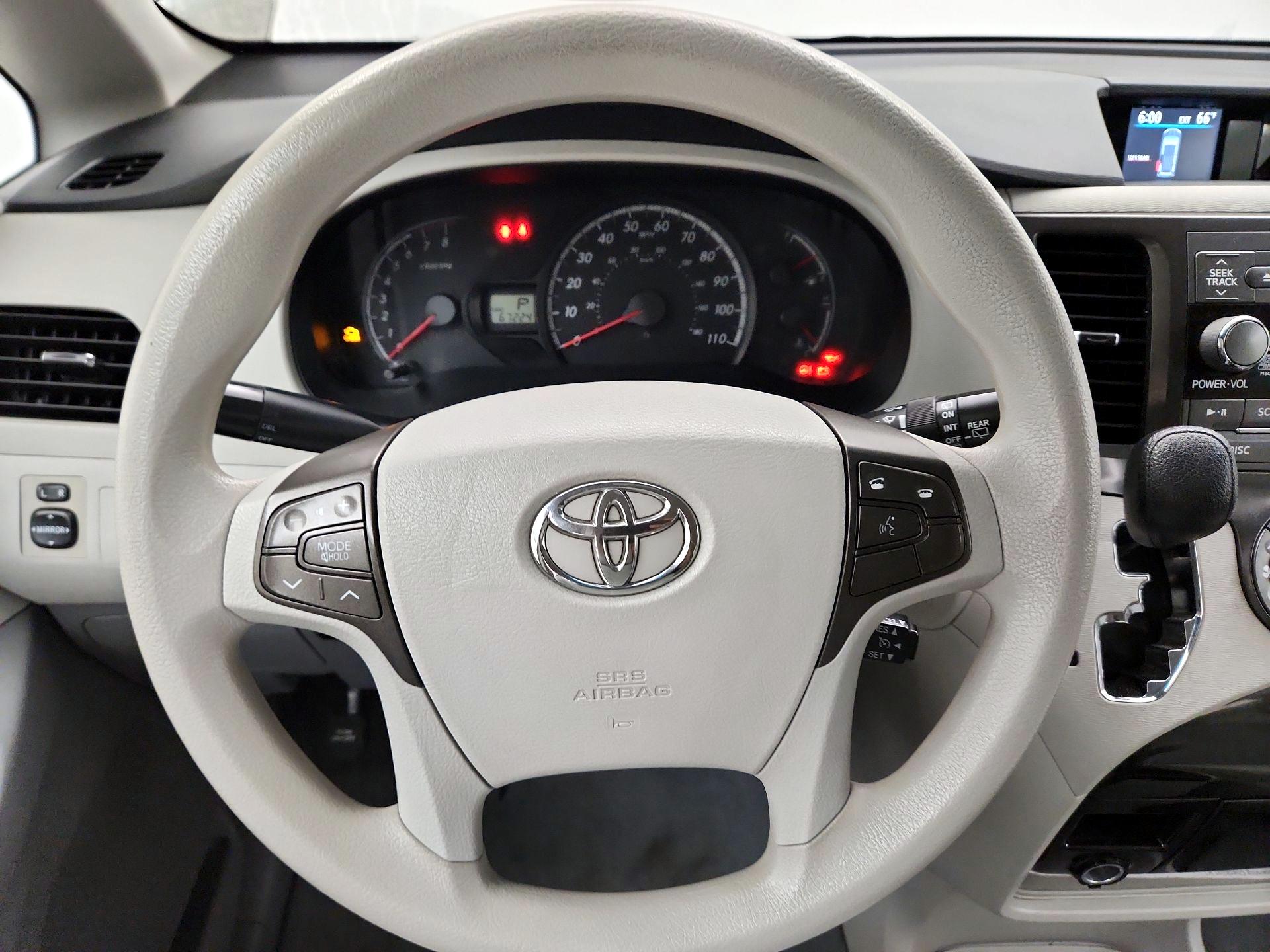 Thumbnail: 2013 Toyota Sienna - 10
