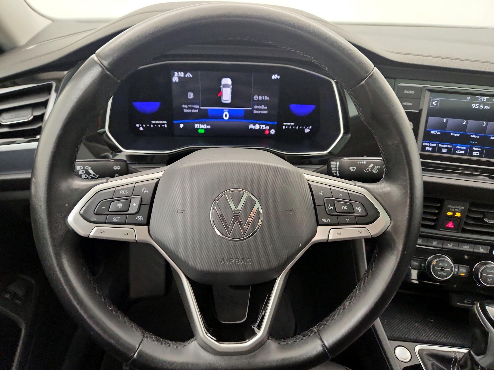 Thumbnail: 2022 Volkswagen Jetta - 10