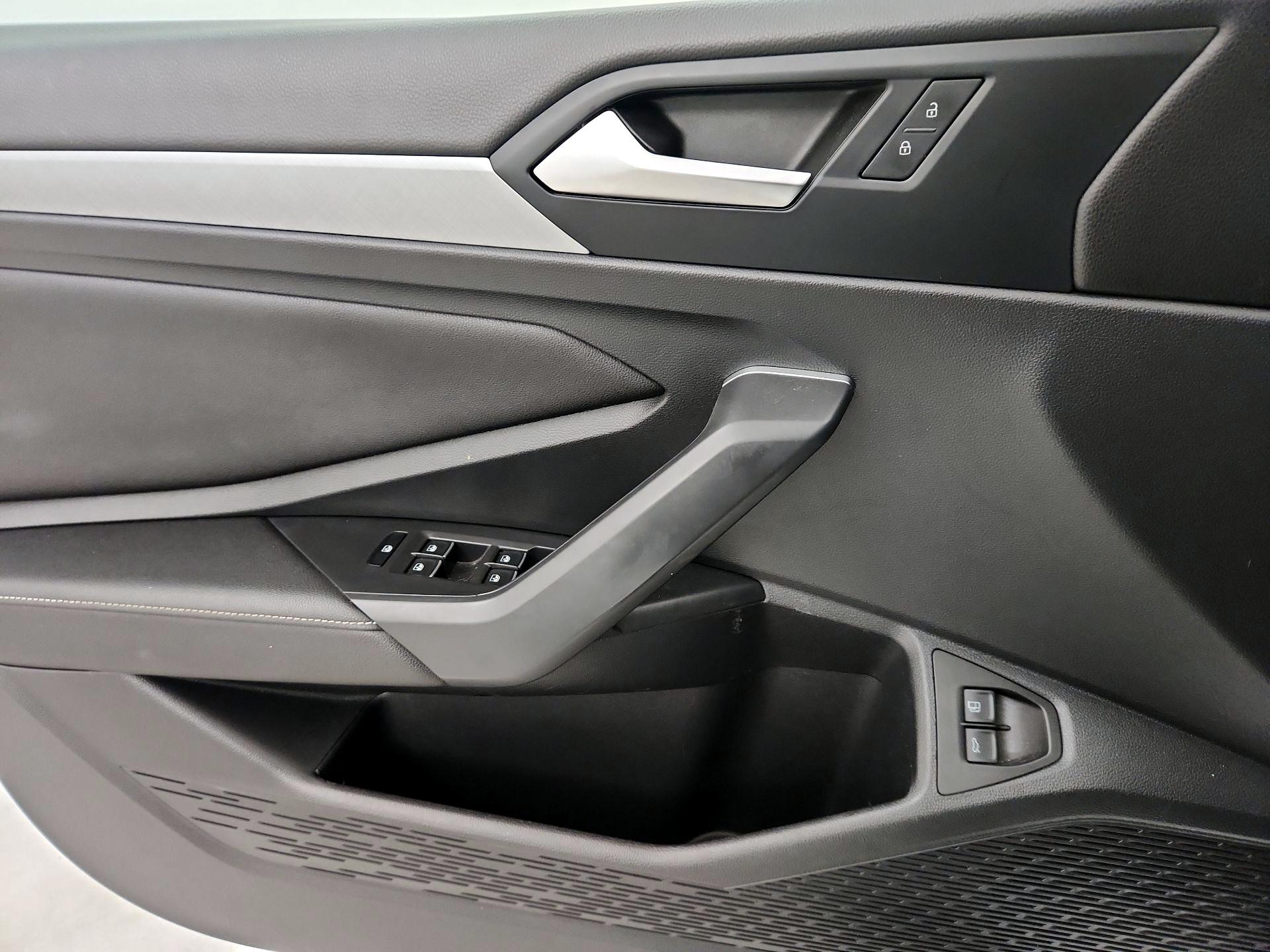 Thumbnail: 2022 Volkswagen Jetta - 12