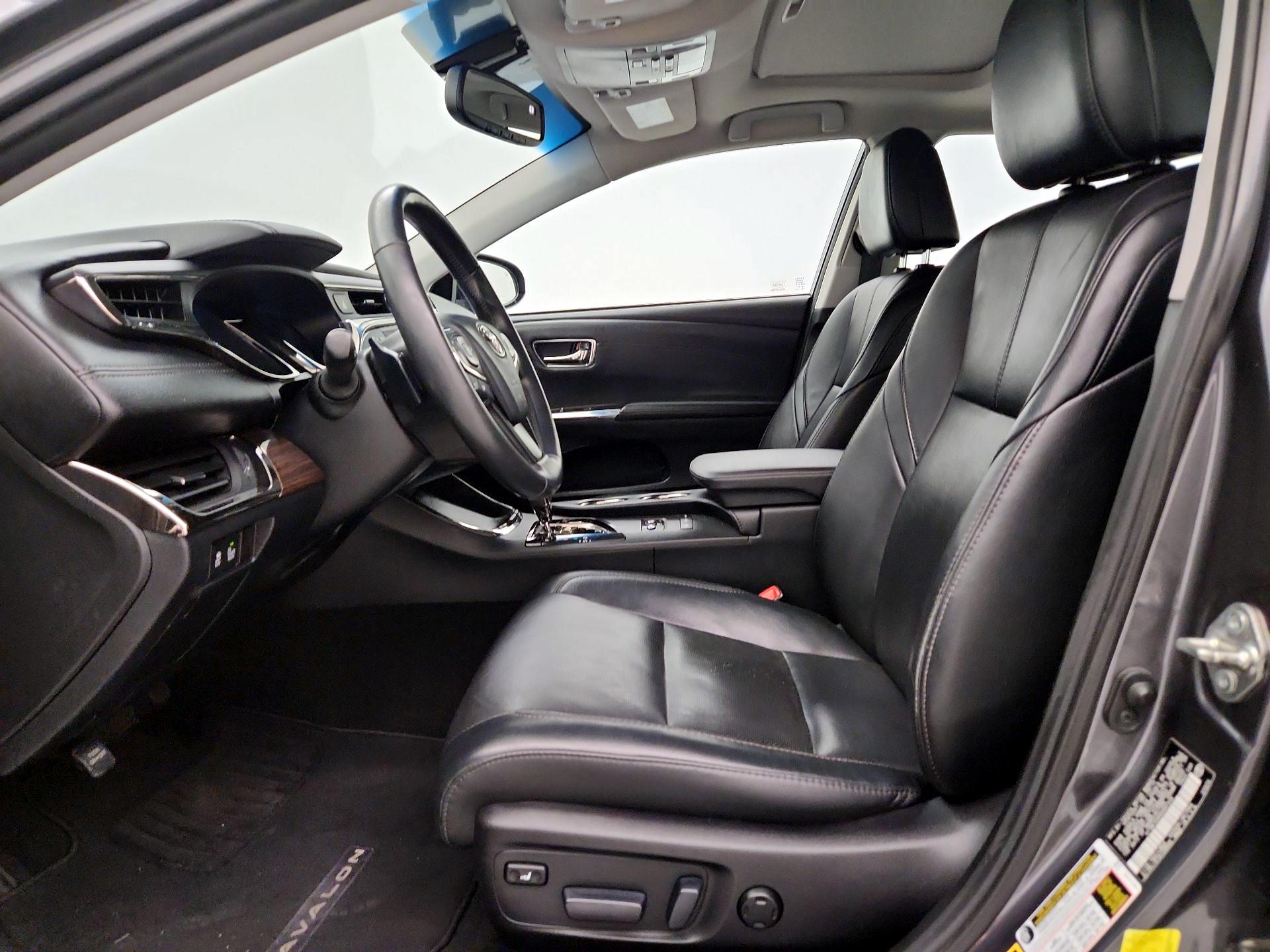 Thumbnail: 2013 Toyota Avalon - 11