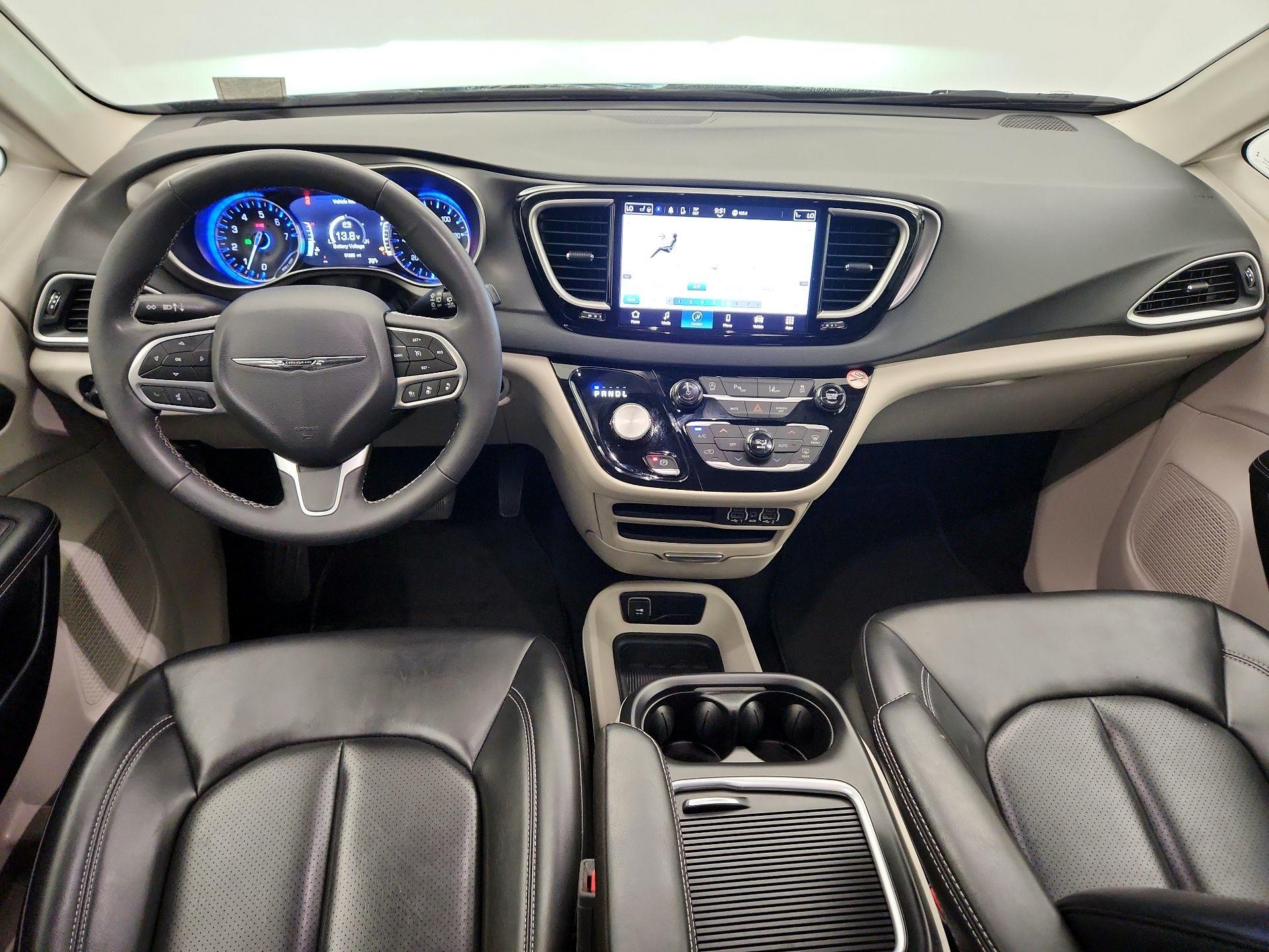 Thumbnail: 2023 Chrysler Pacifica - 9