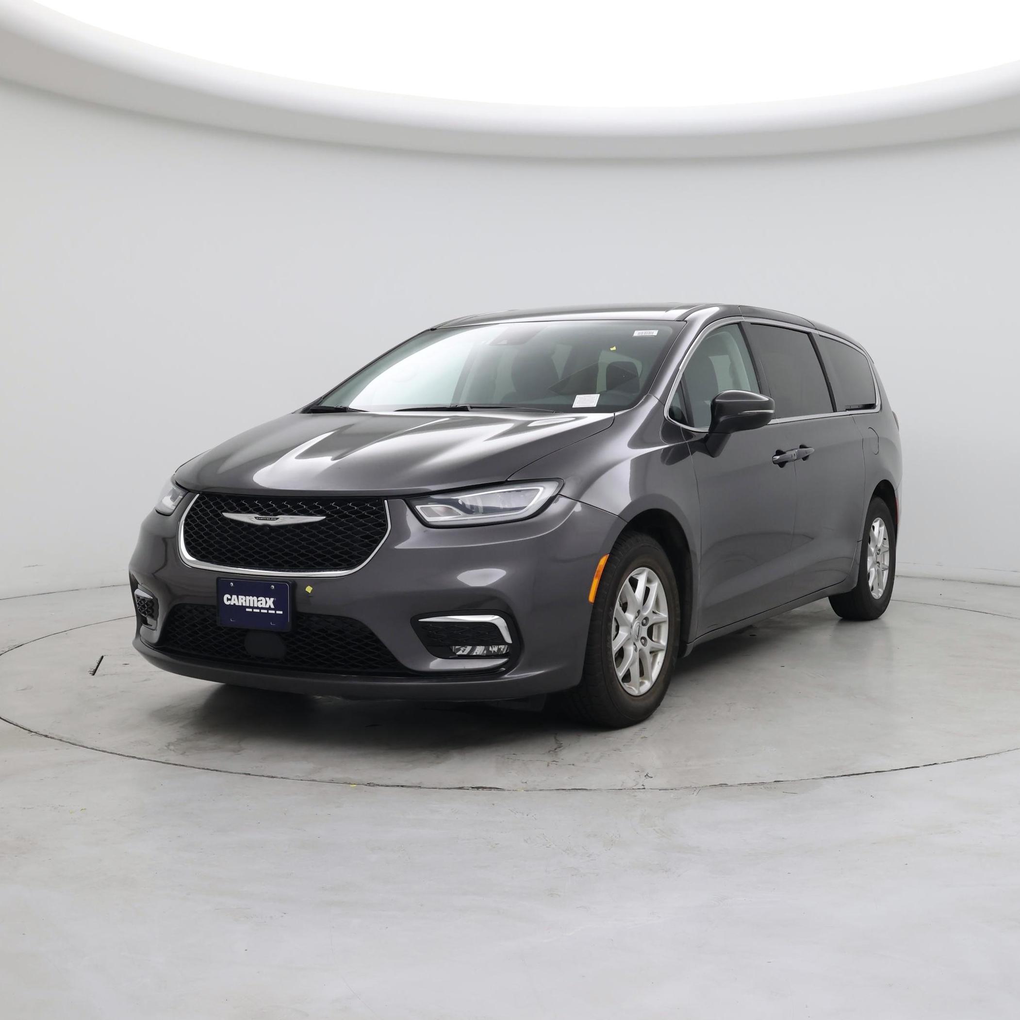 Thumbnail: 2023 Chrysler Pacifica - 4