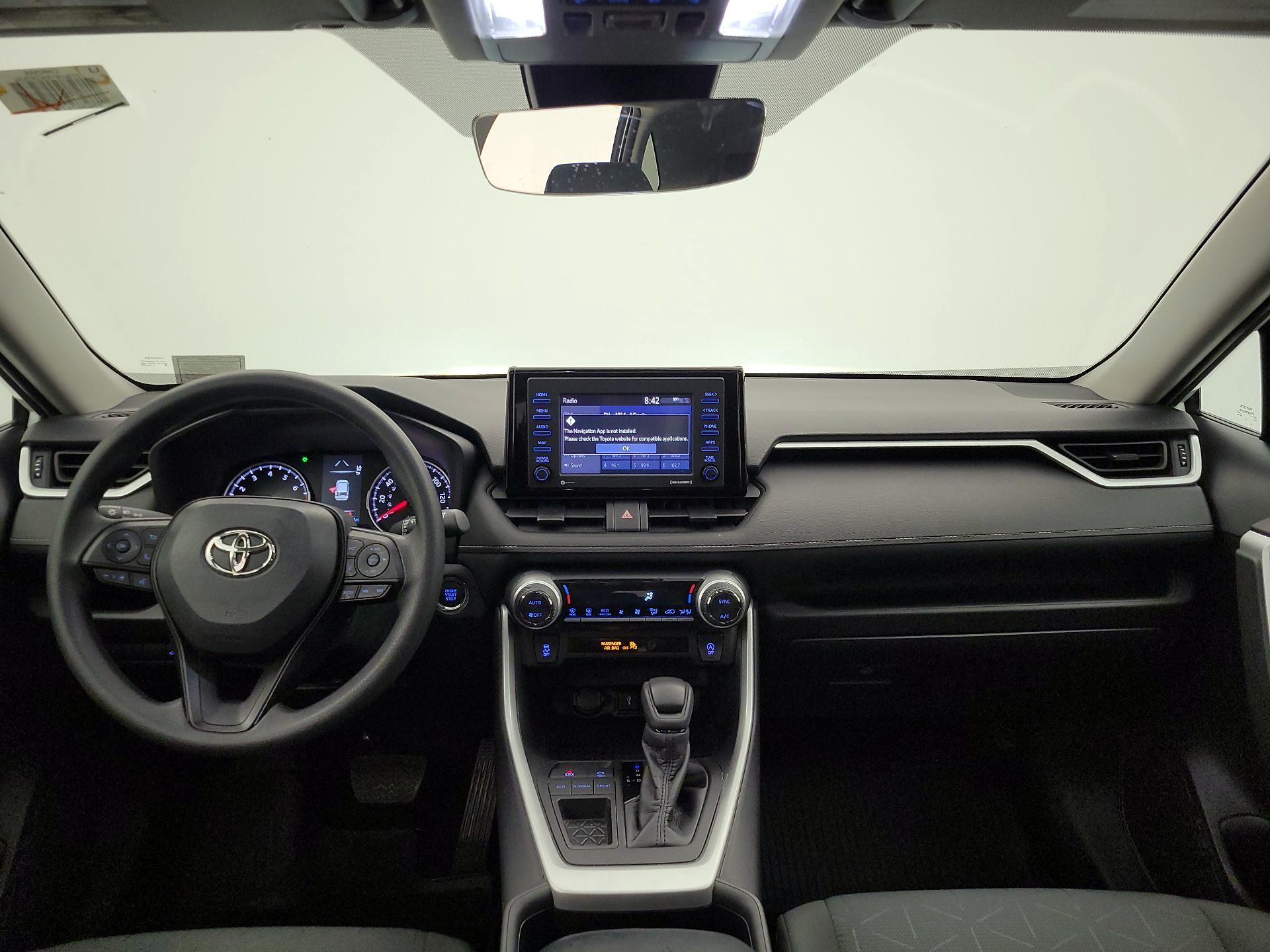 Thumbnail: 2022 Toyota RAV4 - 9