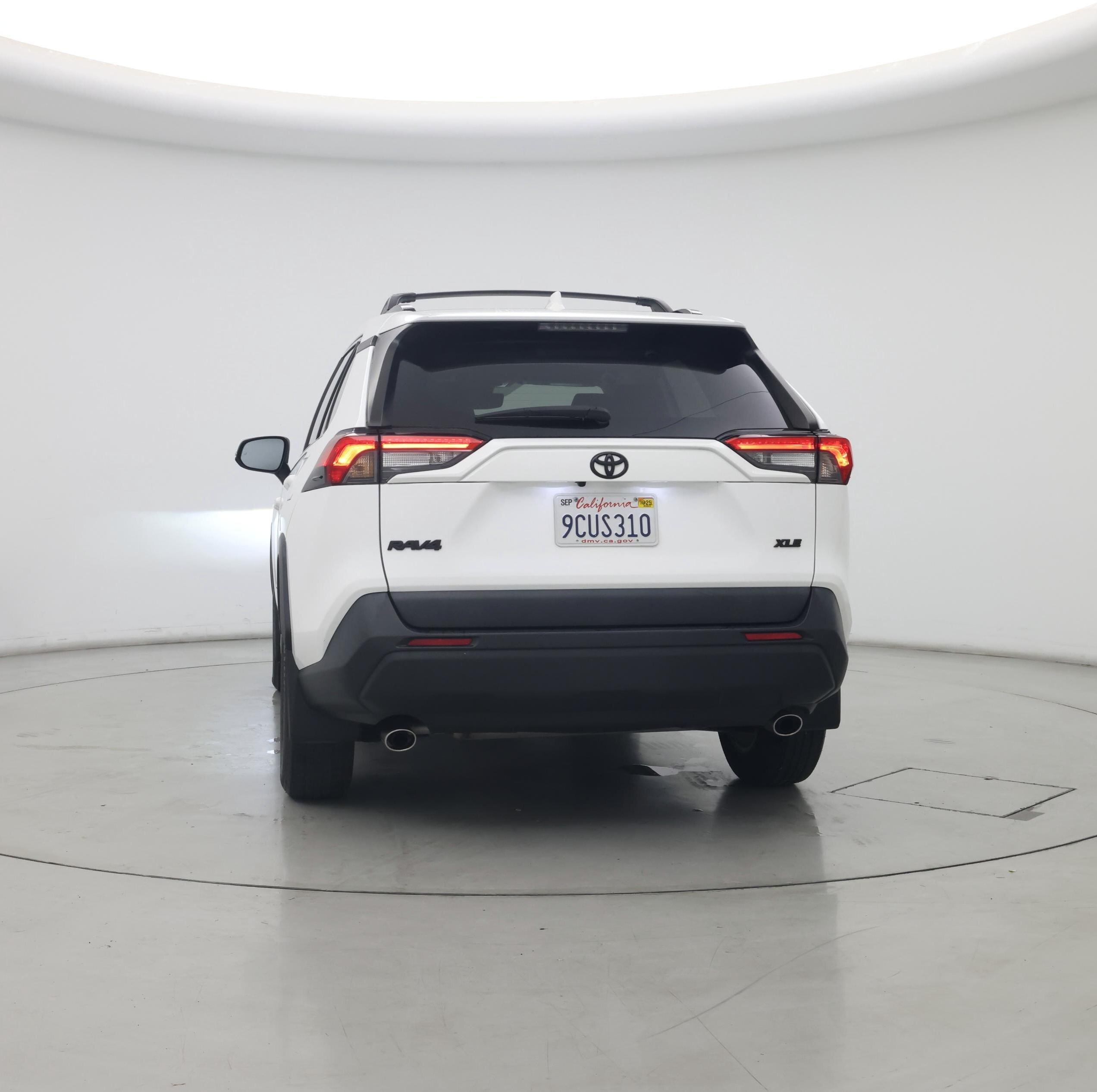 Thumbnail: 2022 Toyota RAV4 - 6