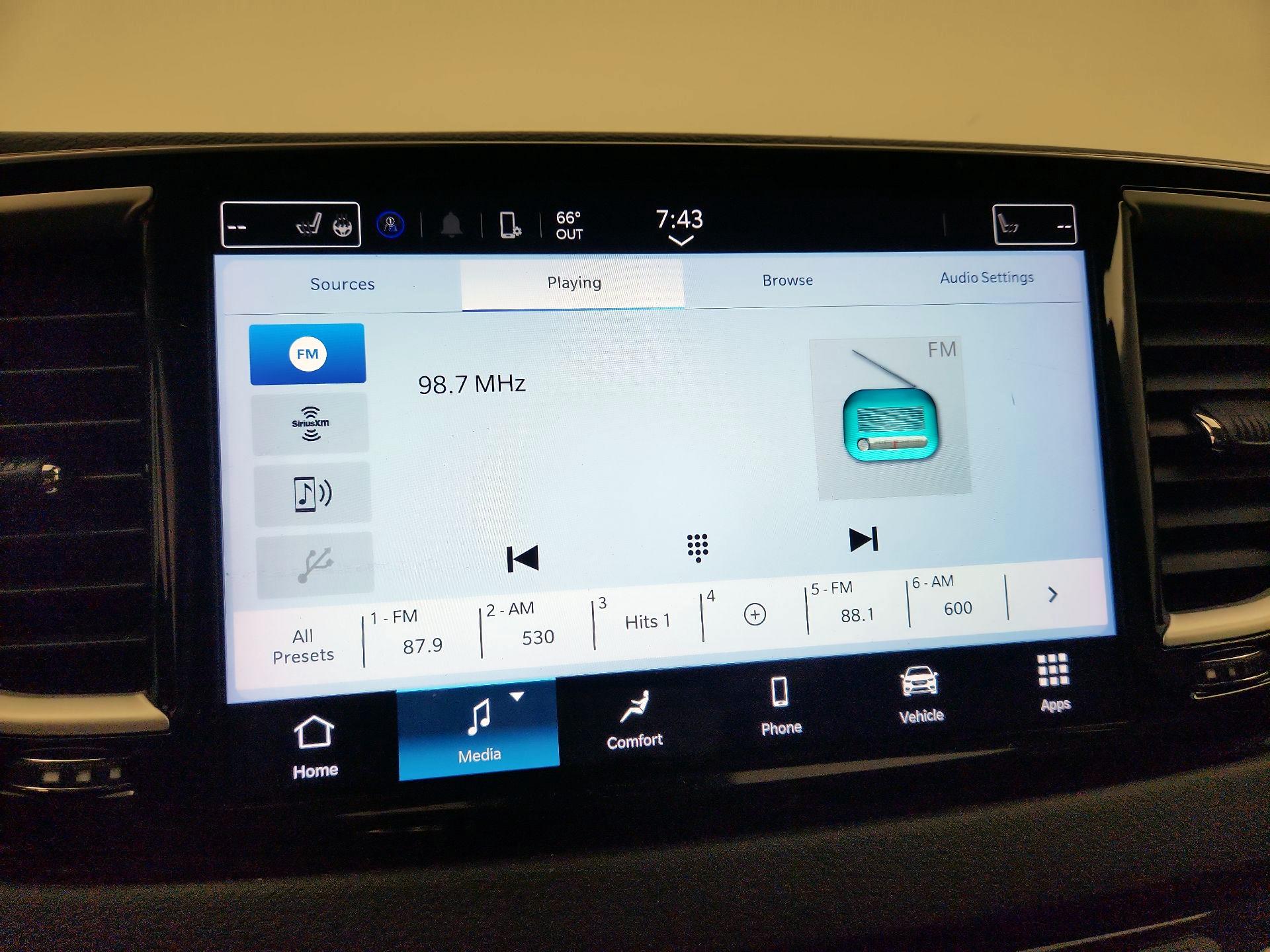 Thumbnail: 2023 Chrysler Pacifica - 15