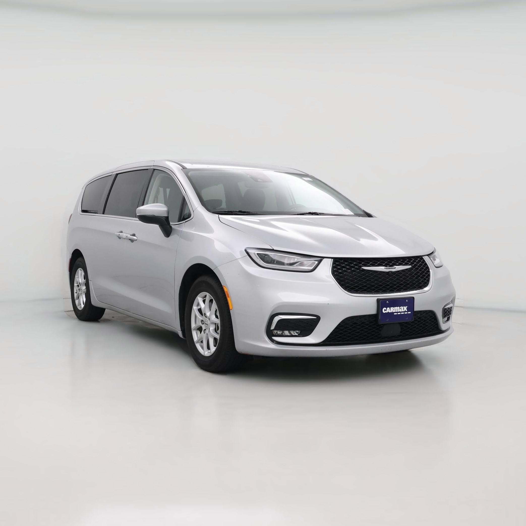 Thumbnail: 2023 Chrysler Pacifica - 1