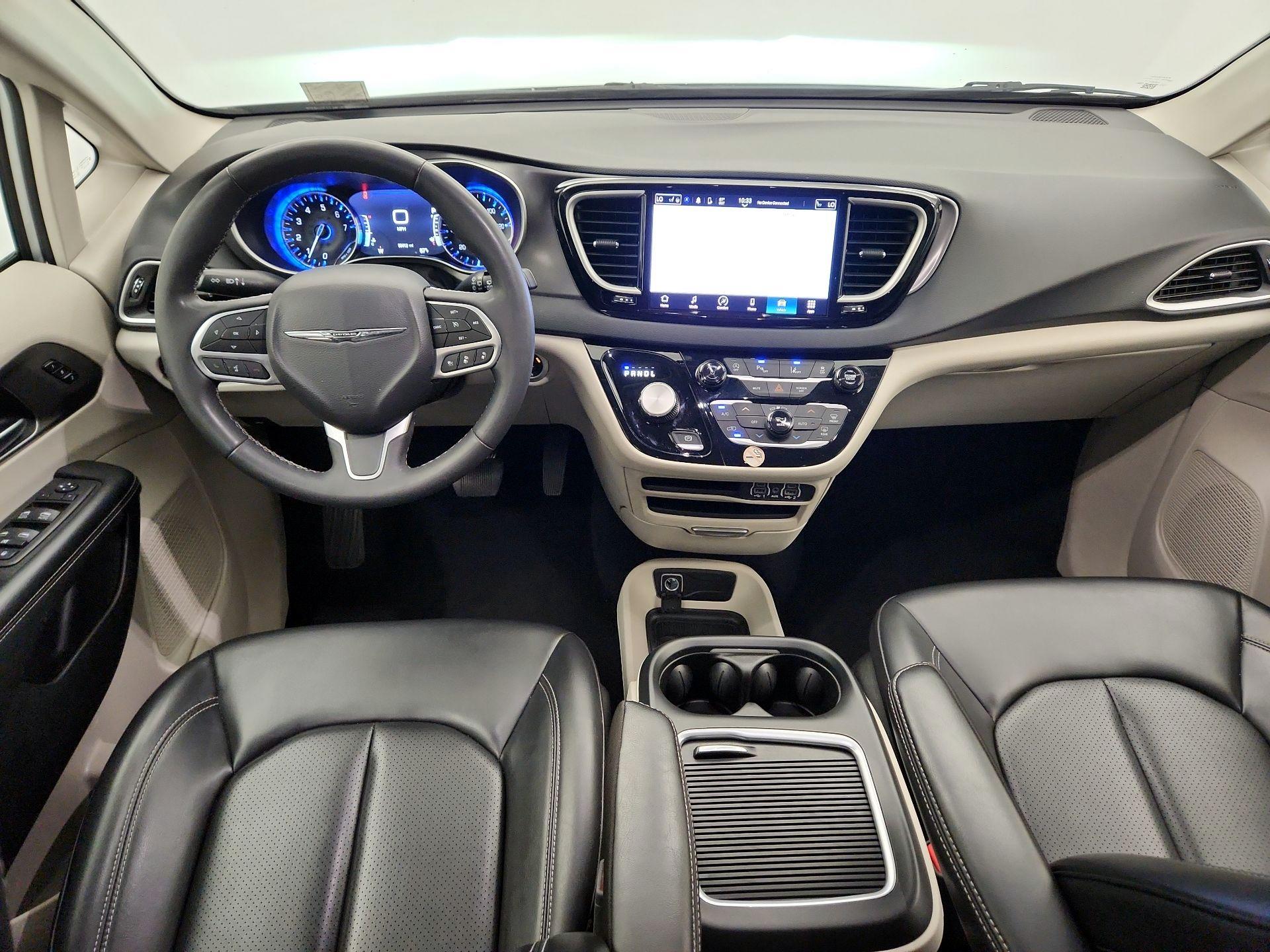Thumbnail: 2023 Chrysler Pacifica - 9
