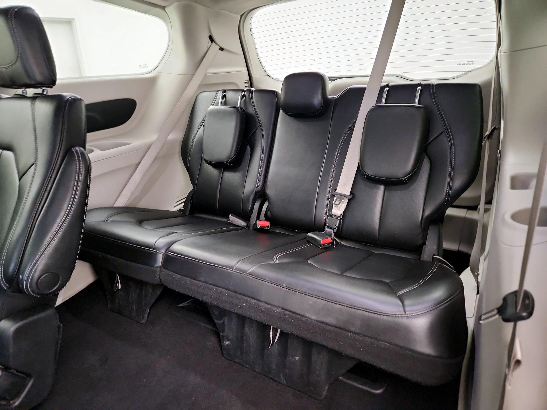 Thumbnail: 2023 Chrysler Pacifica - 20