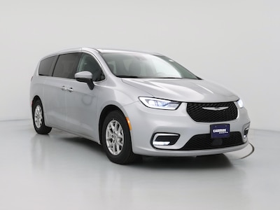 Silver 2023 Chrysler Pacifica Touring L