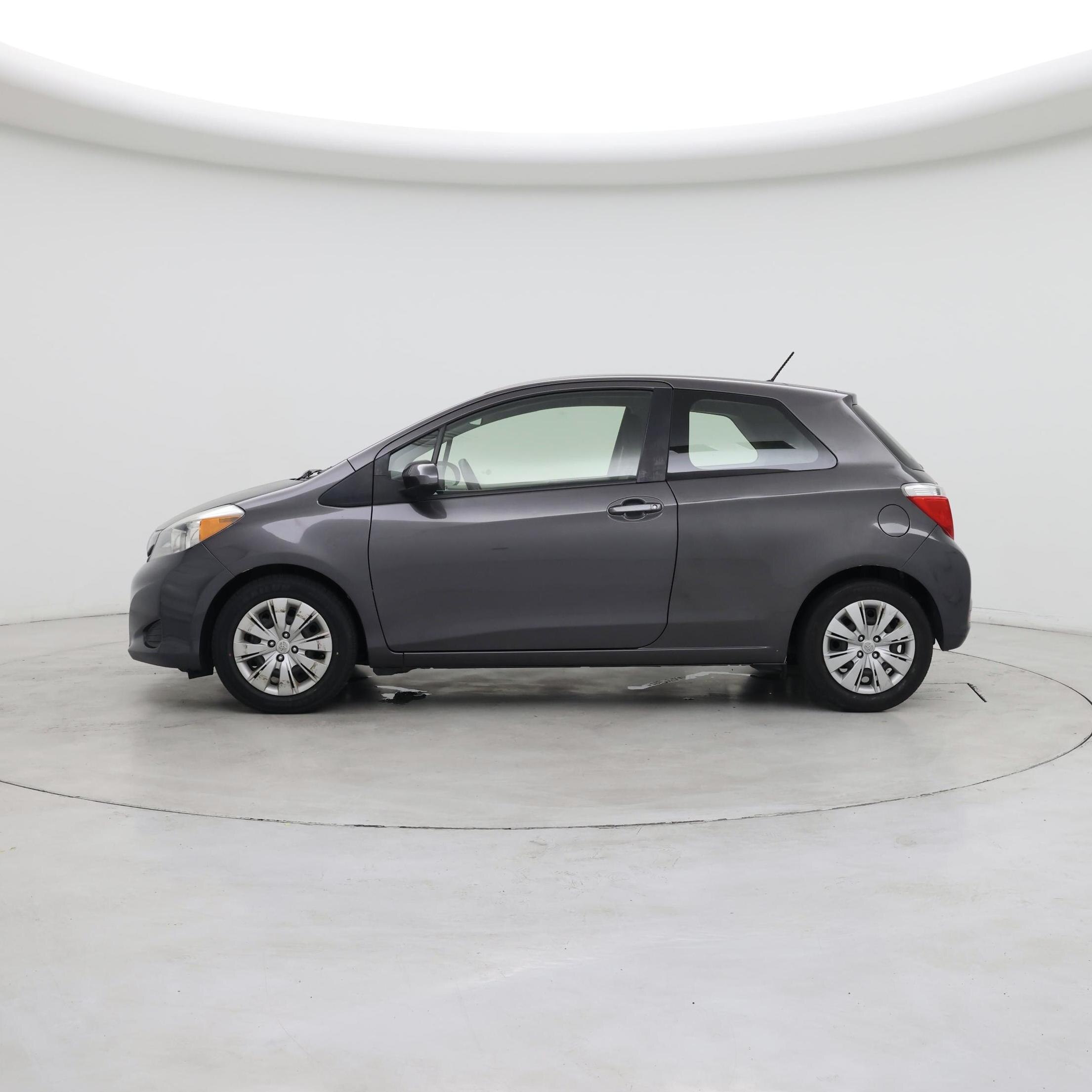 Thumbnail: 2013 Toyota Yaris - 3
