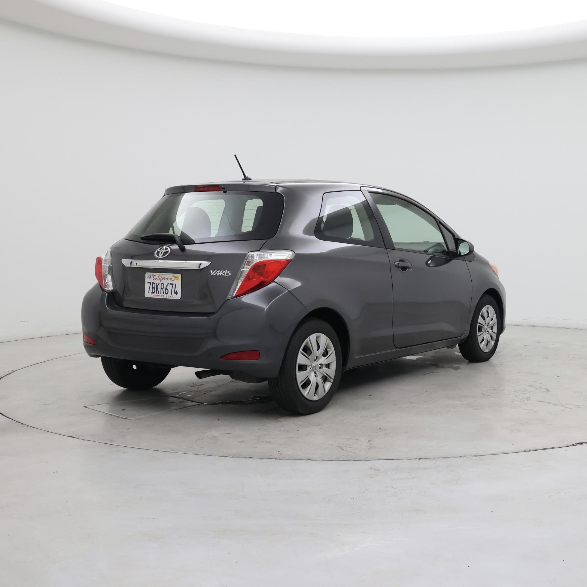 Thumbnail: 2013 Toyota Yaris - 8