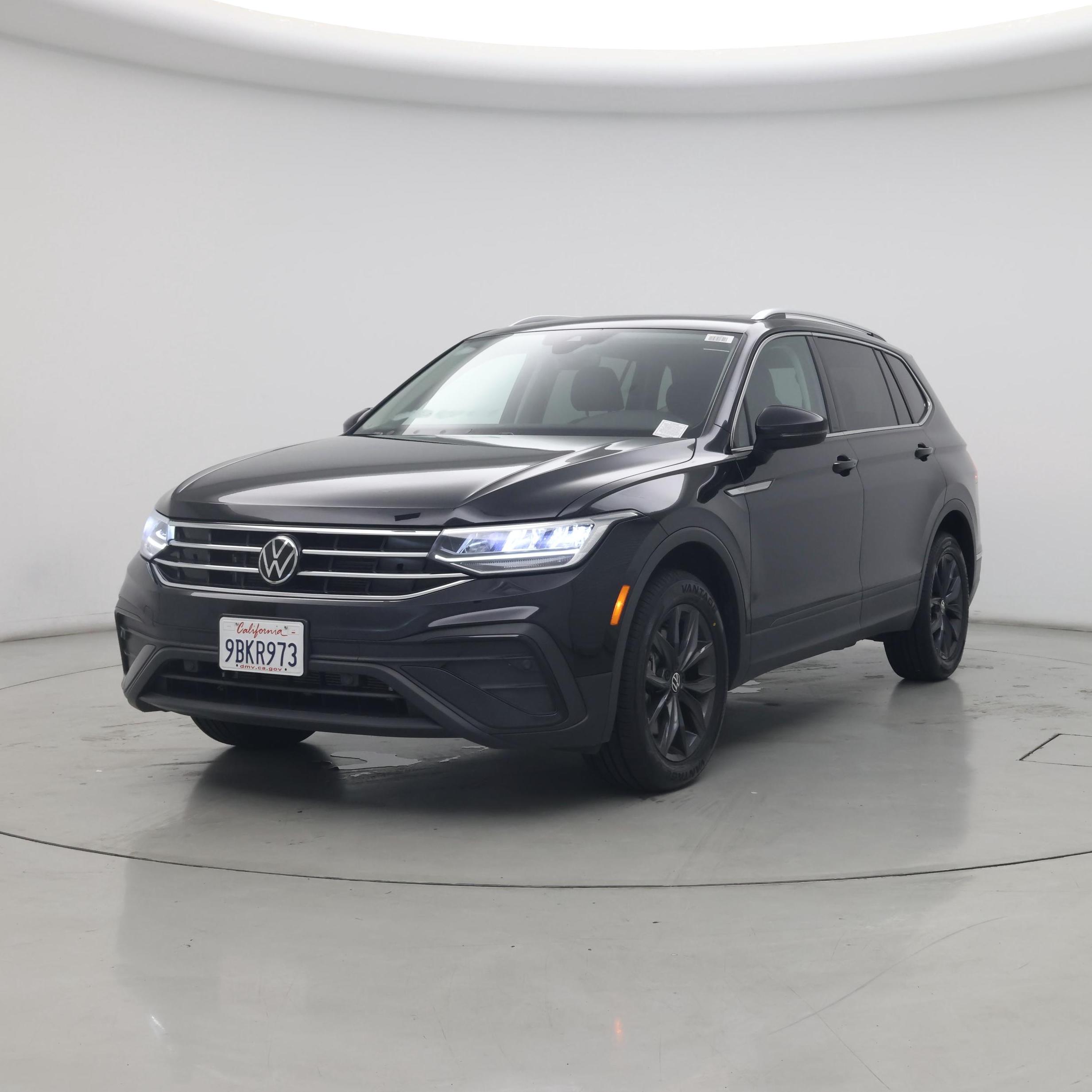 Thumbnail: 2022 Volkswagen Tiguan - 4