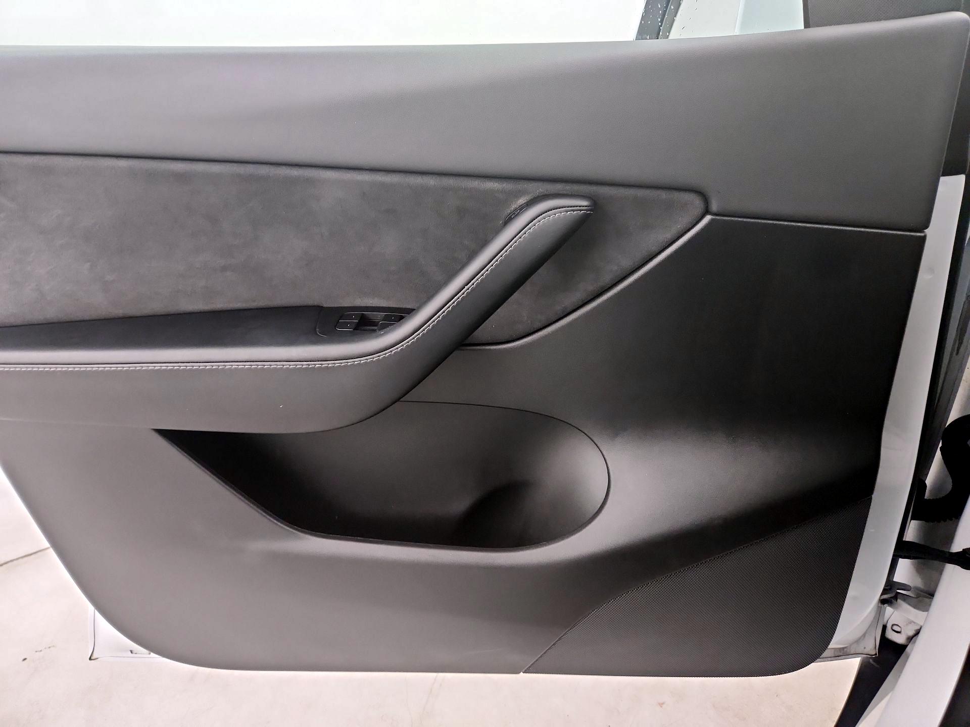 Thumbnail: 2021 Tesla Model Y - 12