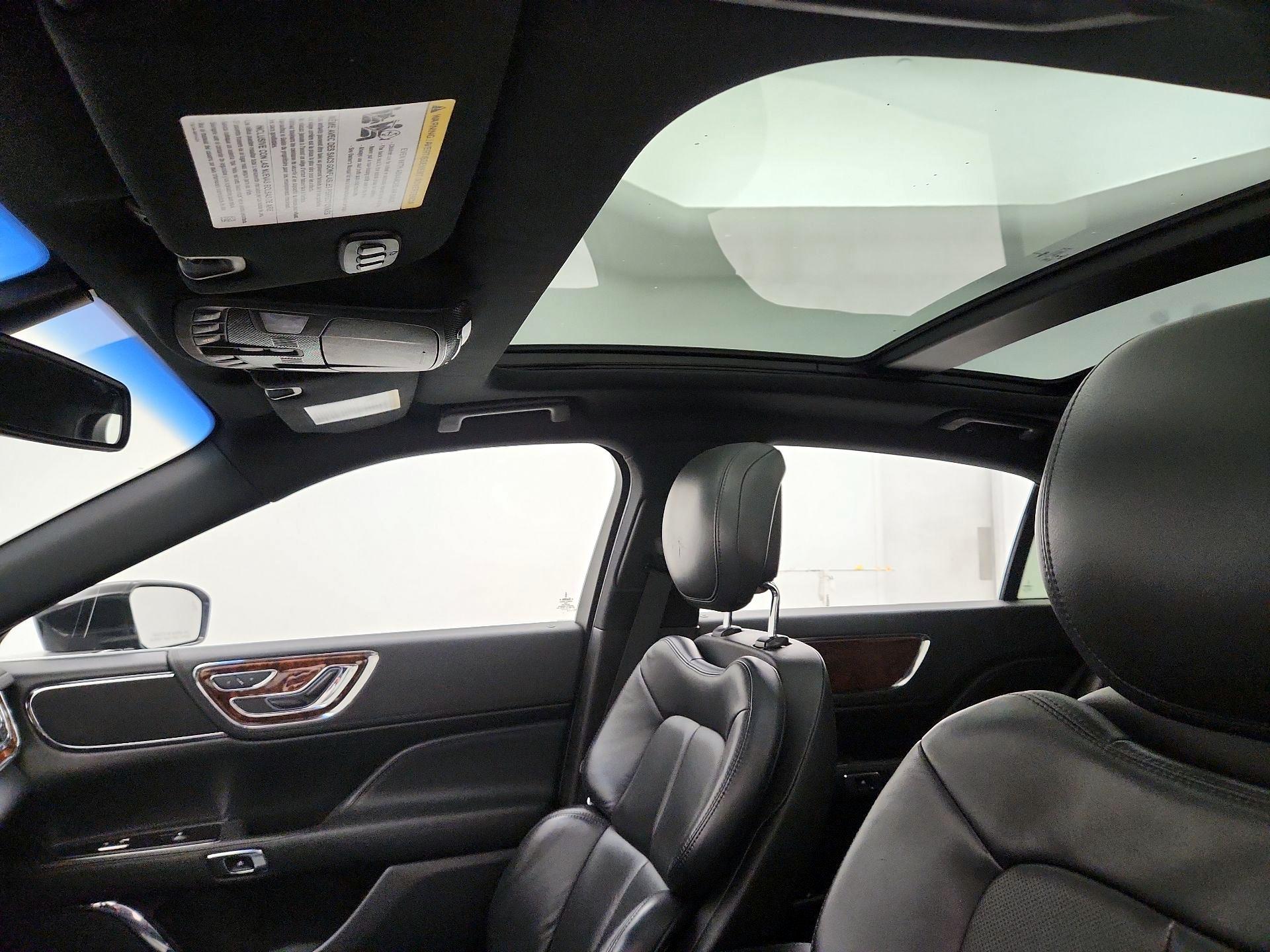 Thumbnail: 2017 Lincoln Continental - 20