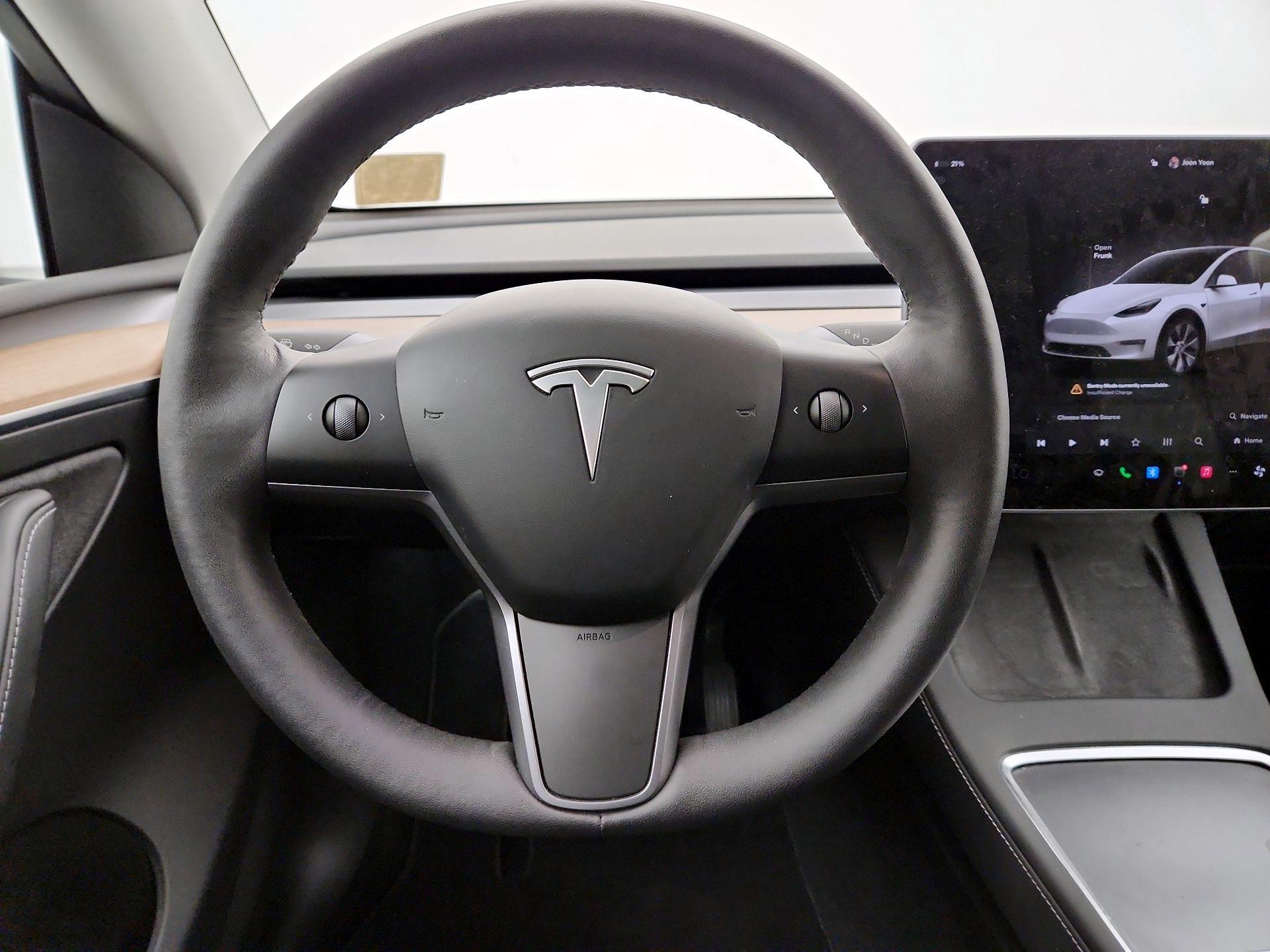 Thumbnail: 2023 Tesla Model Y - 10