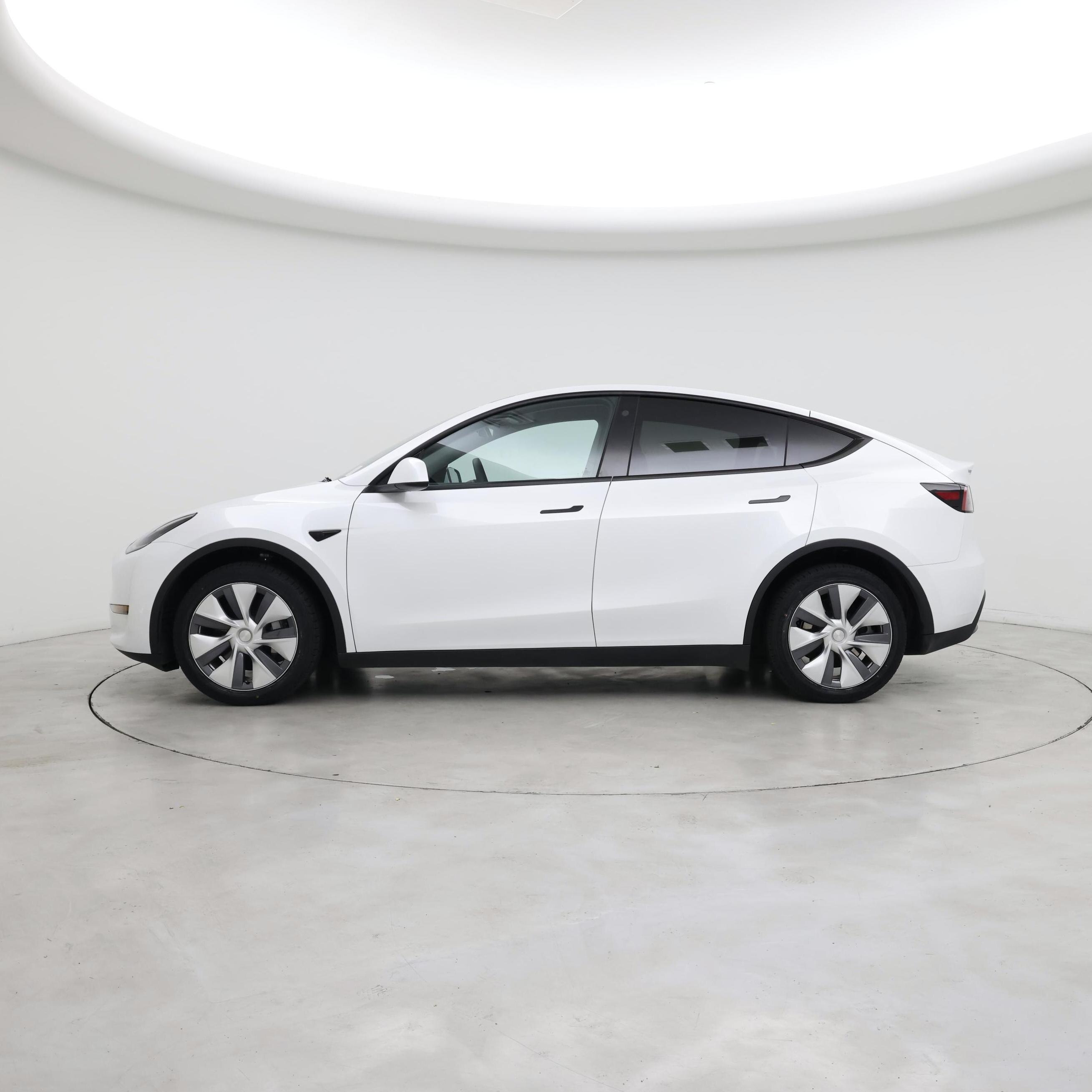 Thumbnail: 2023 Tesla Model Y - 3