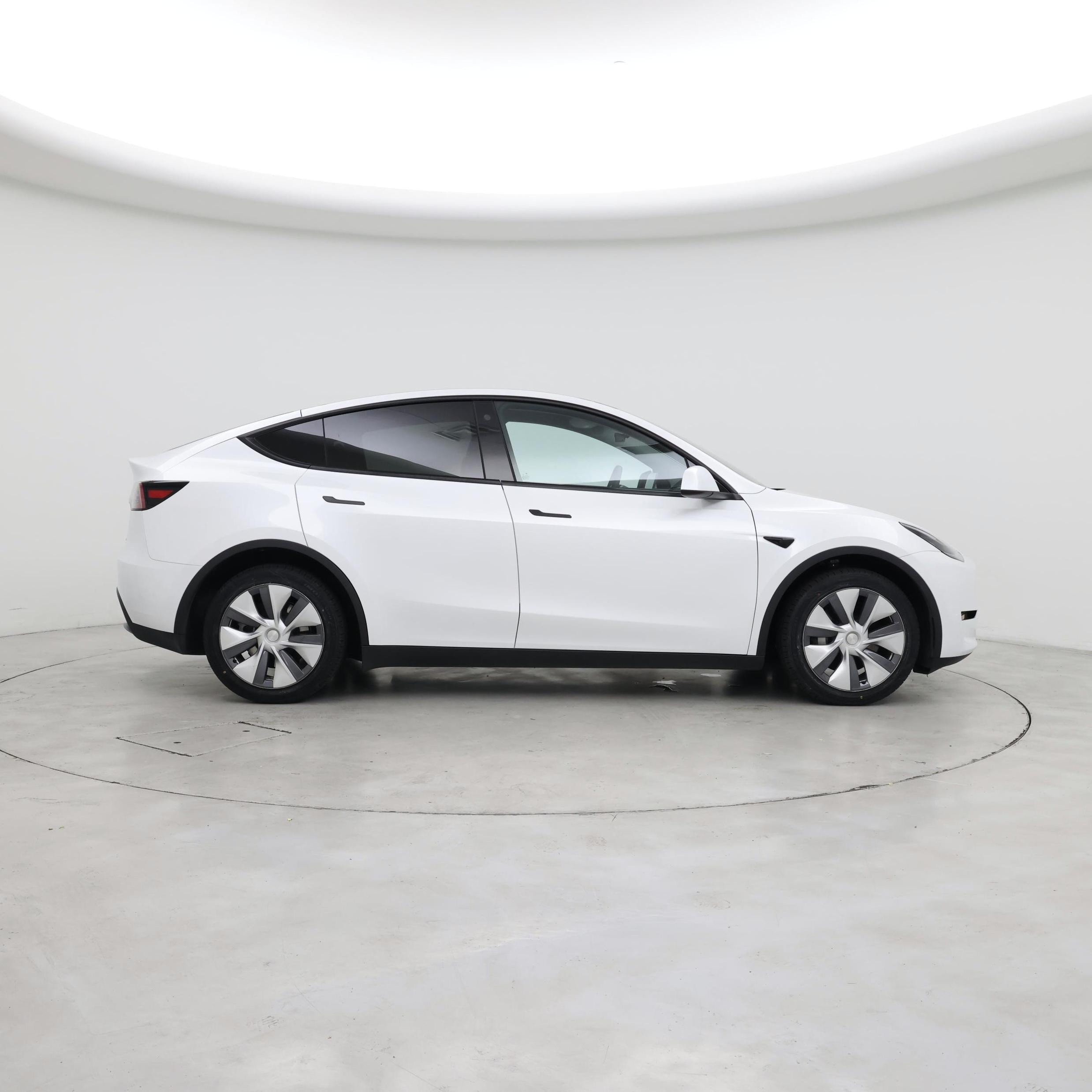 Thumbnail: 2023 Tesla Model Y - 7