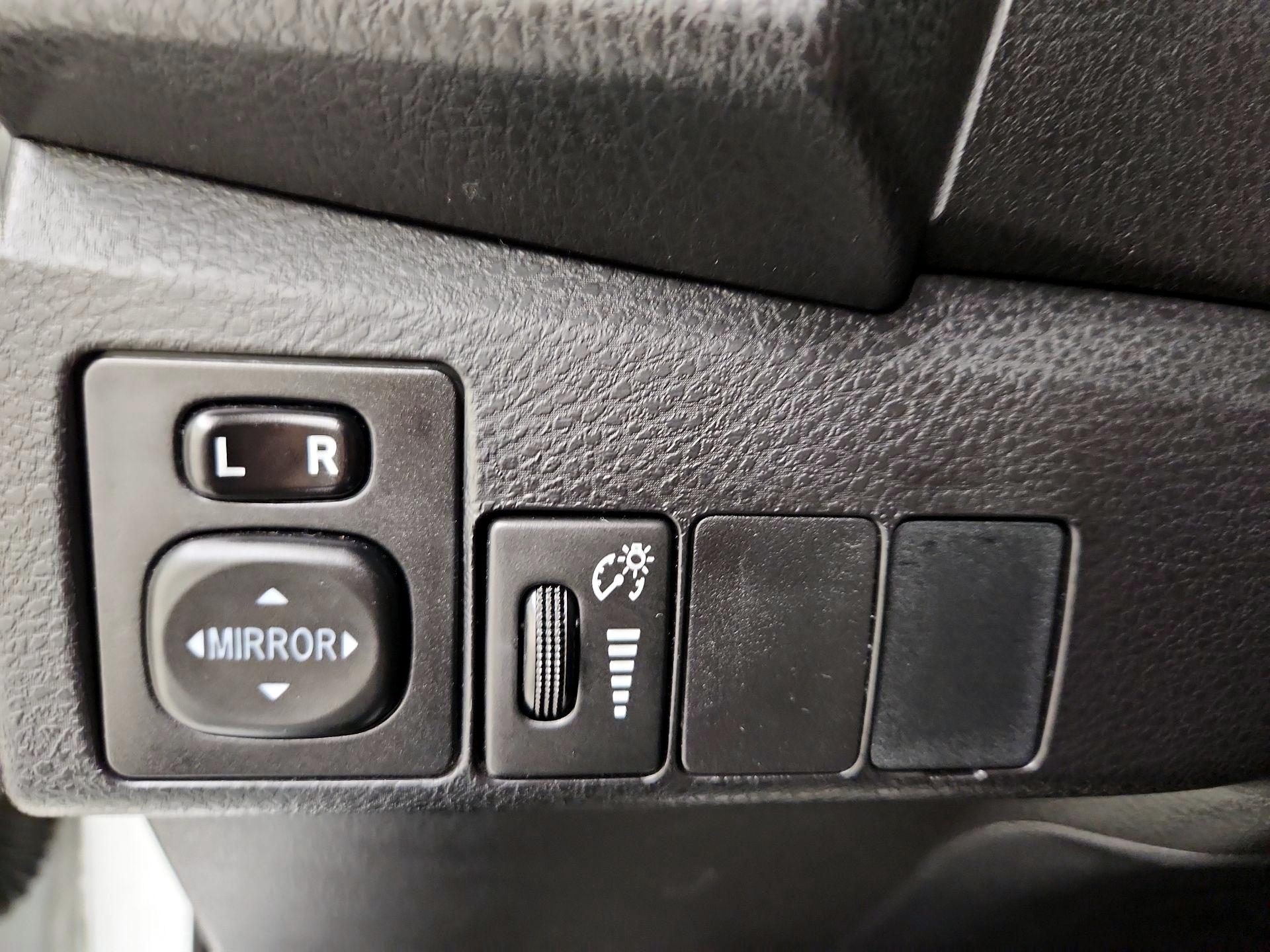 Thumbnail: 2016 Toyota Corolla - 13
