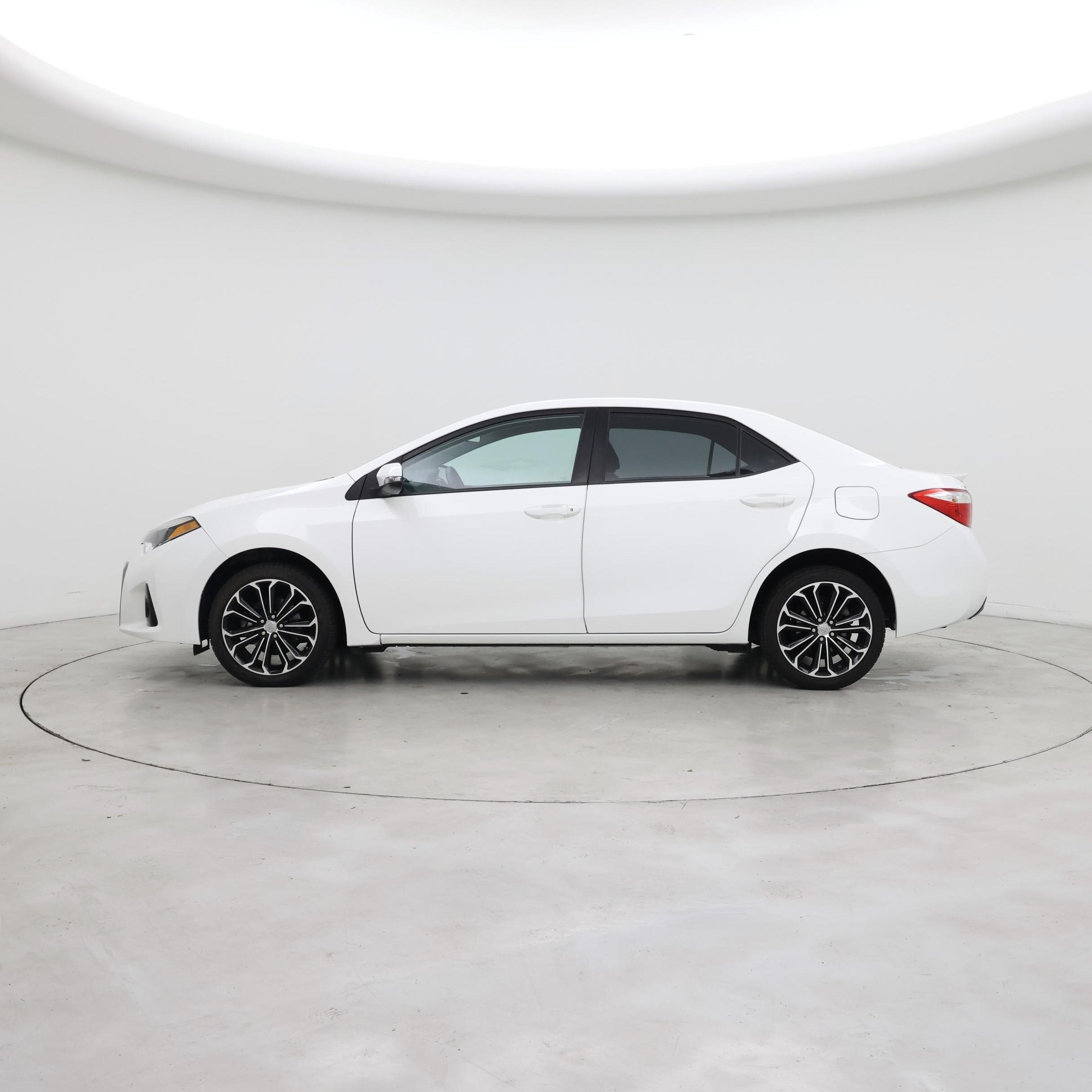 Thumbnail: 2016 Toyota Corolla - 3