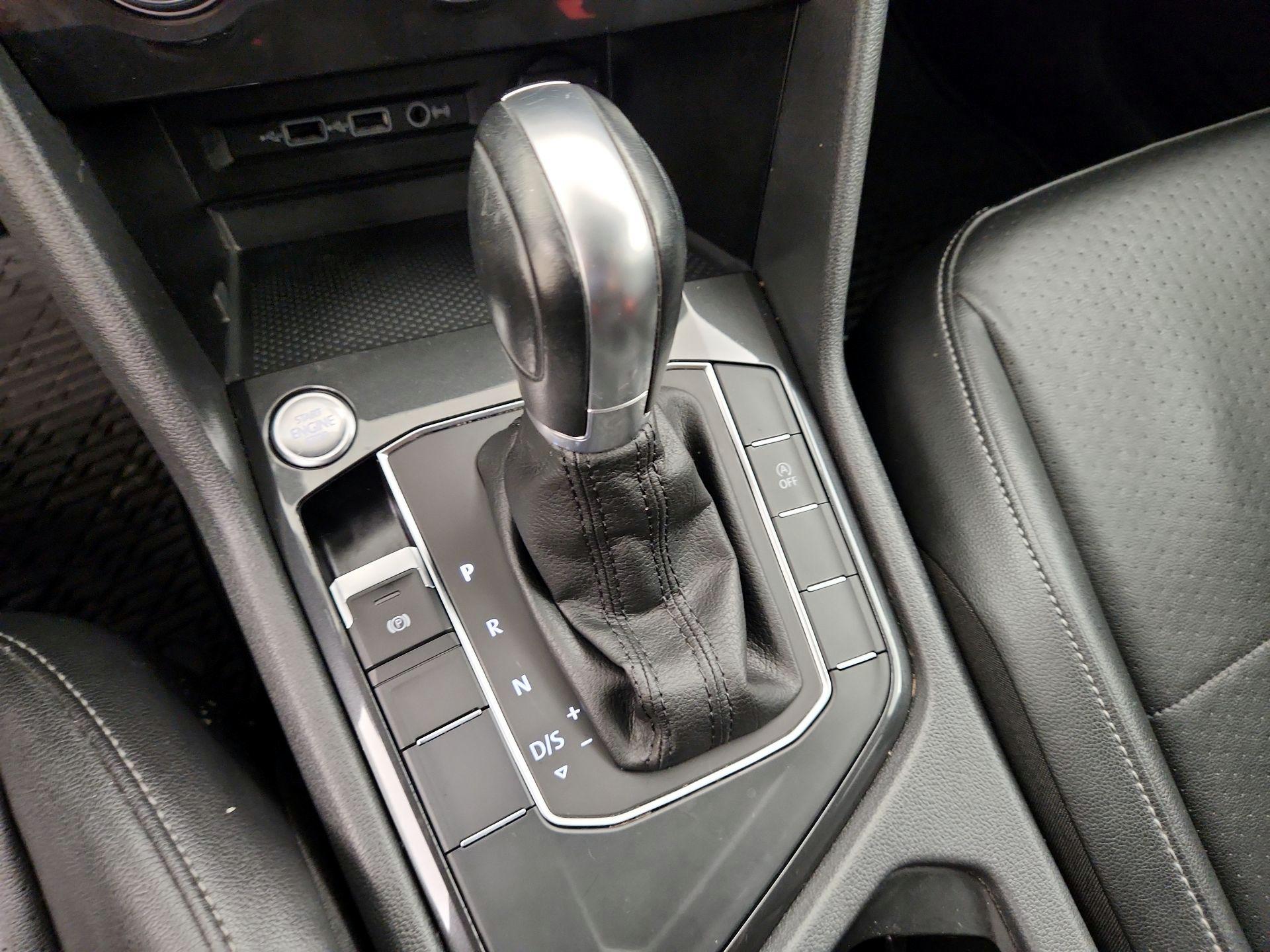 Thumbnail: 2019 Volkswagen Tiguan - 17