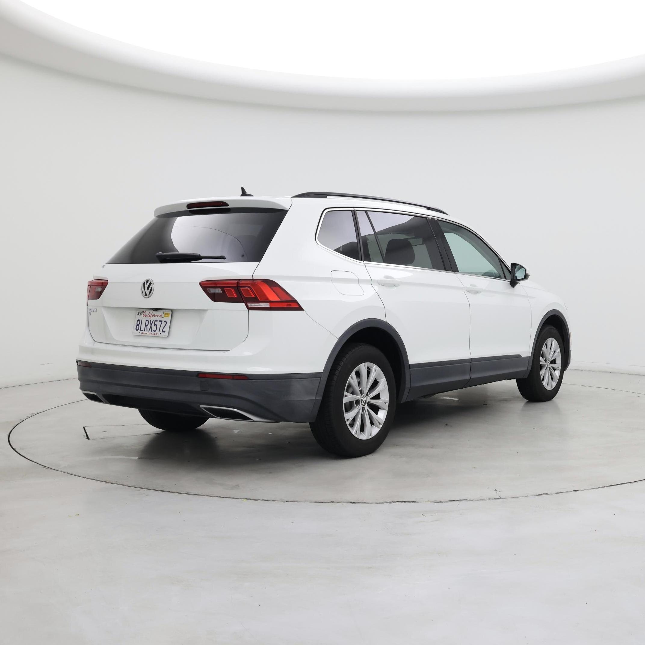 Thumbnail: 2019 Volkswagen Tiguan - 8