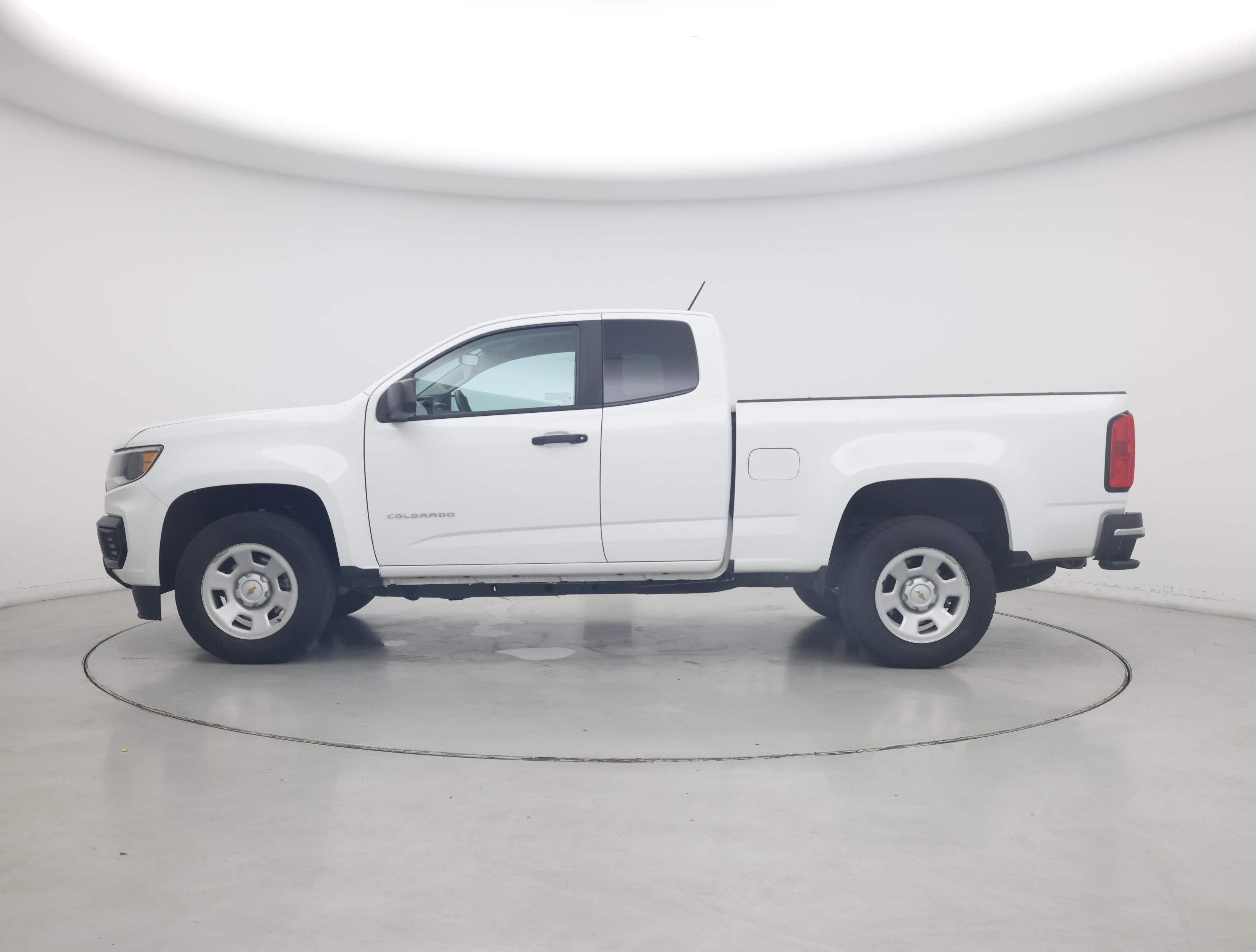 Thumbnail: 2021 Chevrolet Colorado - 3