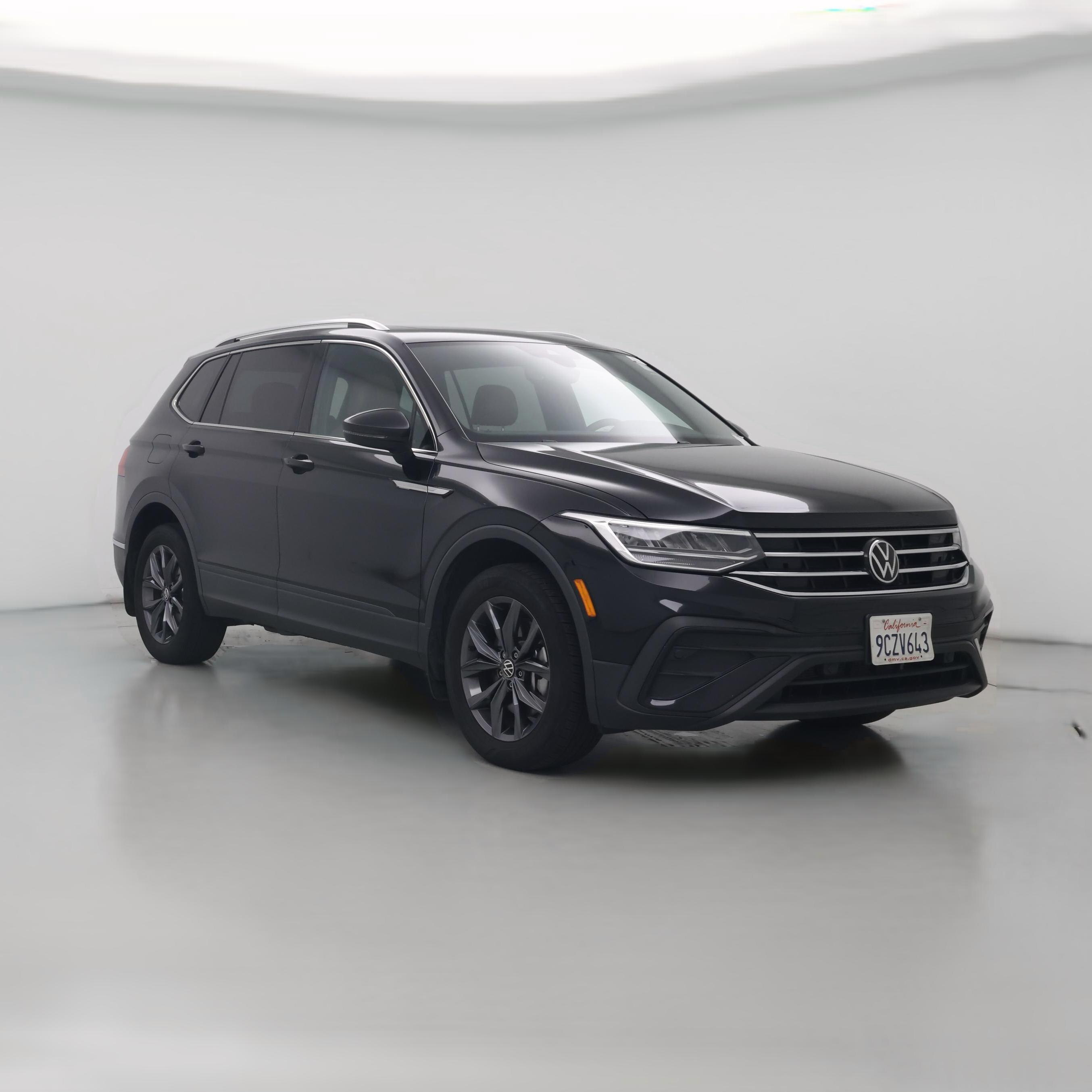 Thumbnail: 2022 Volkswagen Tiguan - 1