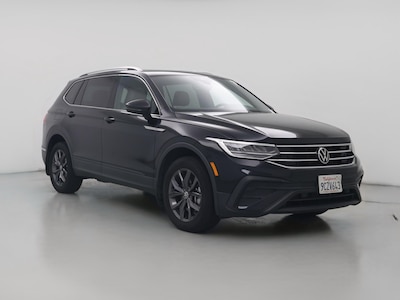 Black 2022 Volkswagen Tiguan SE