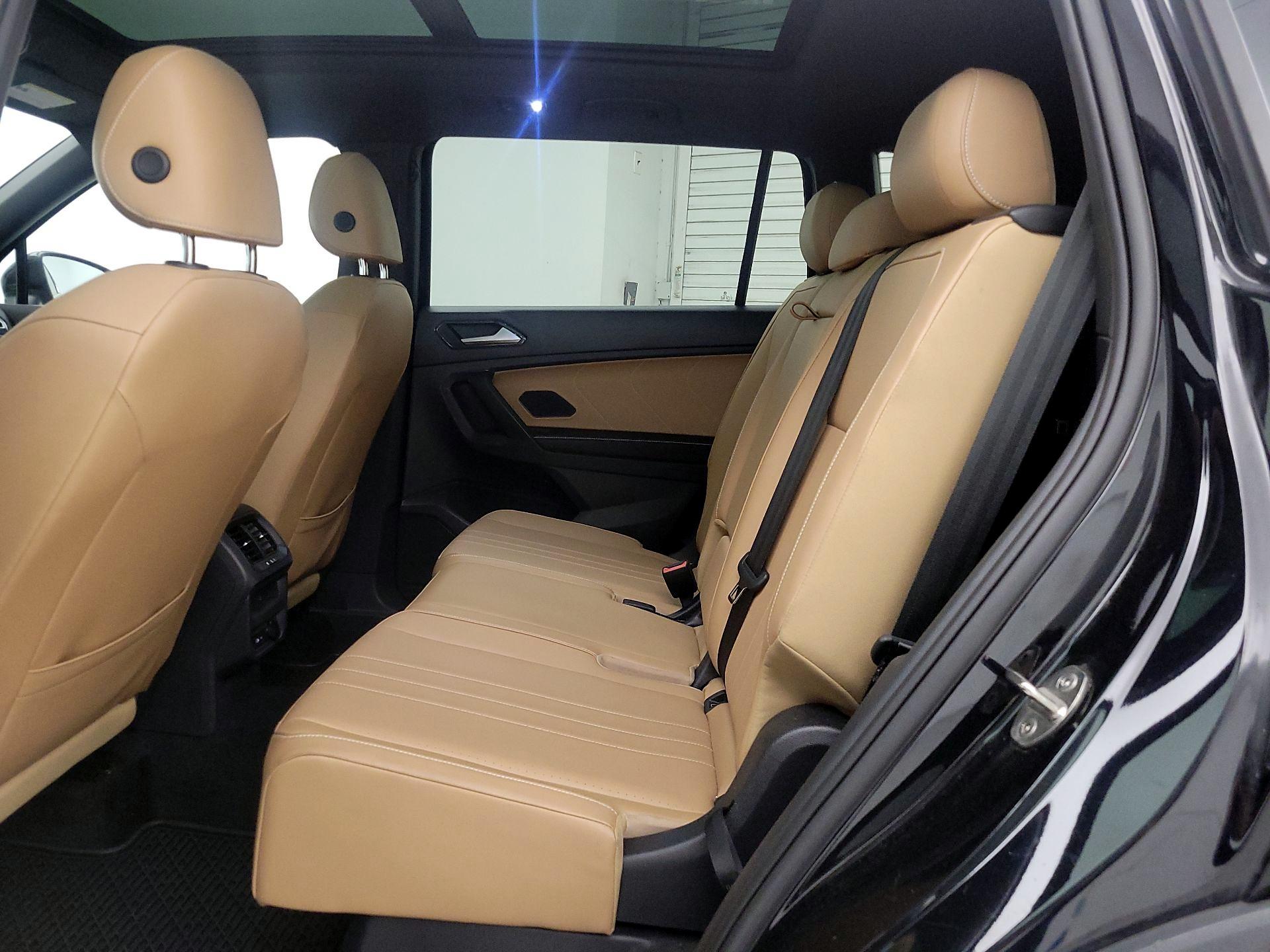 Thumbnail: 2022 Volkswagen Tiguan - 19