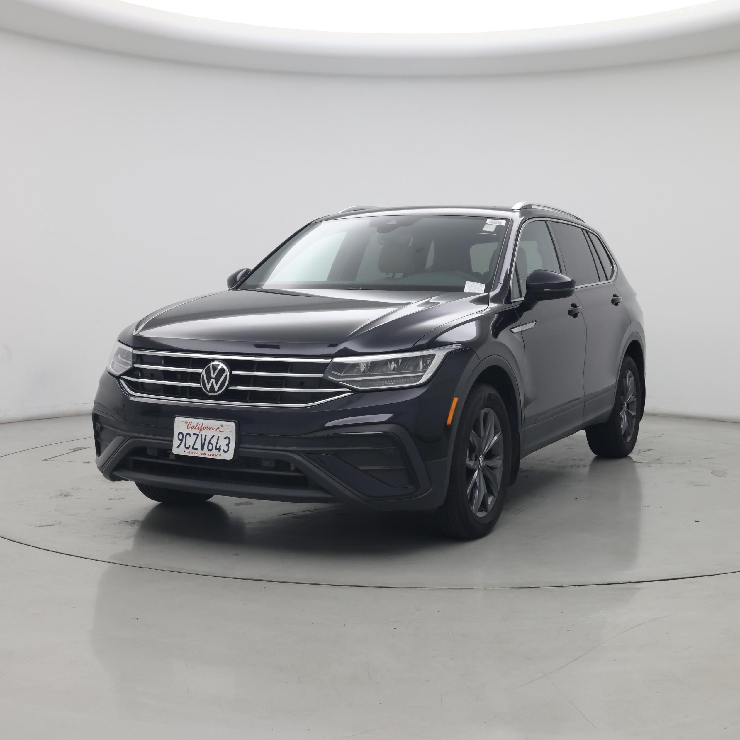 Thumbnail: 2022 Volkswagen Tiguan - 4