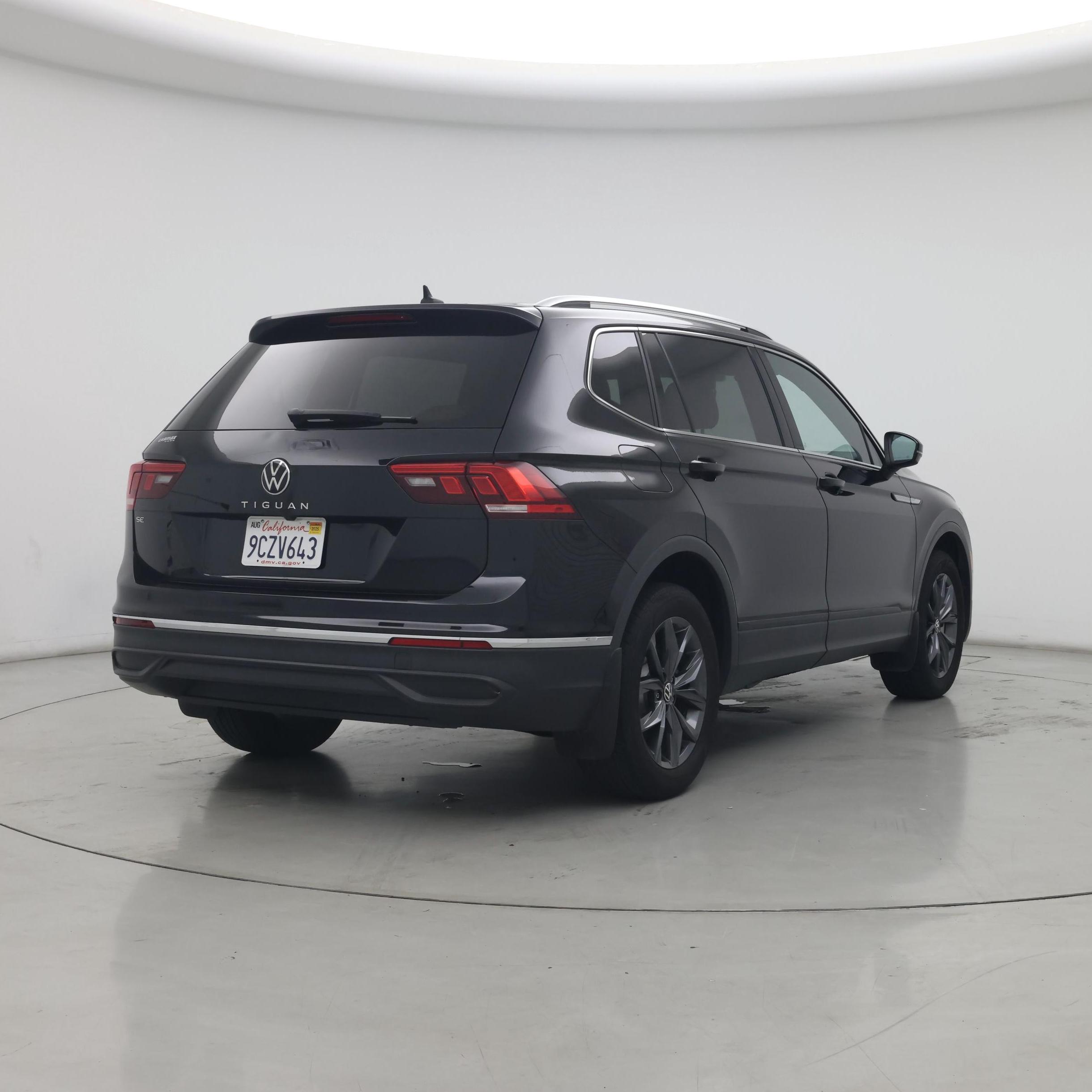 Thumbnail: 2022 Volkswagen Tiguan - 8