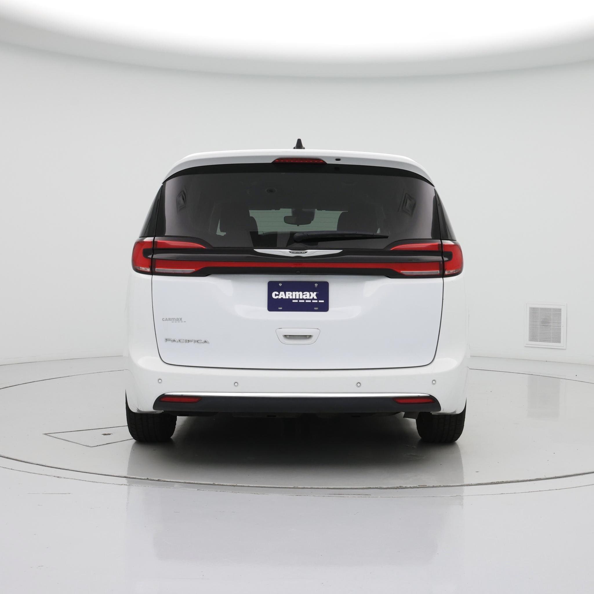 Thumbnail: 2023 Chrysler Pacifica - 6