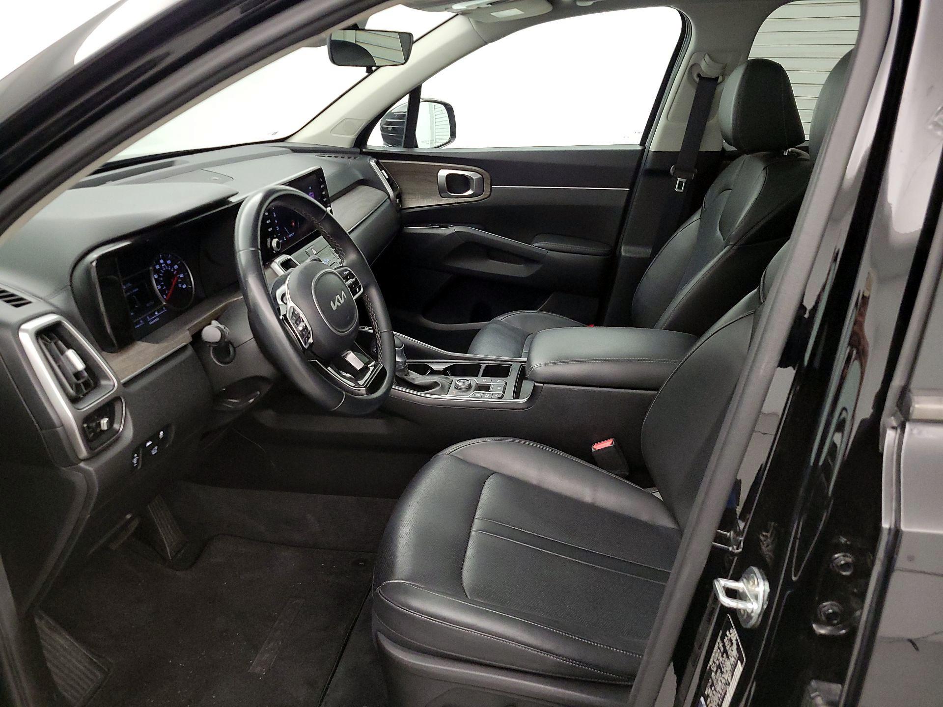 Thumbnail: 2022 Kia Sorento - 11
