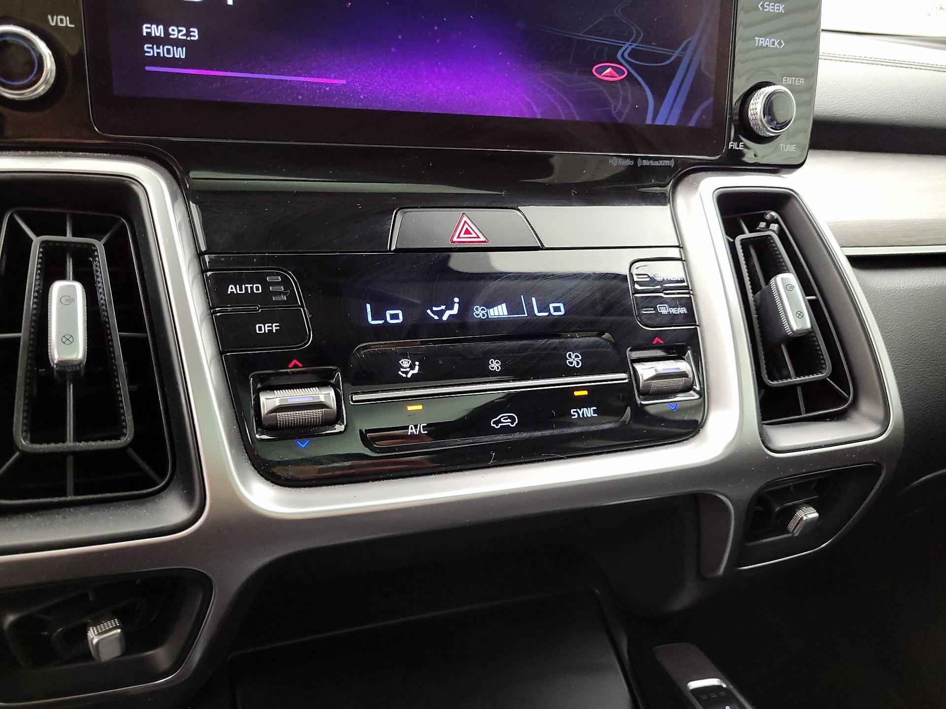 Thumbnail: 2022 Kia Sorento - 17
