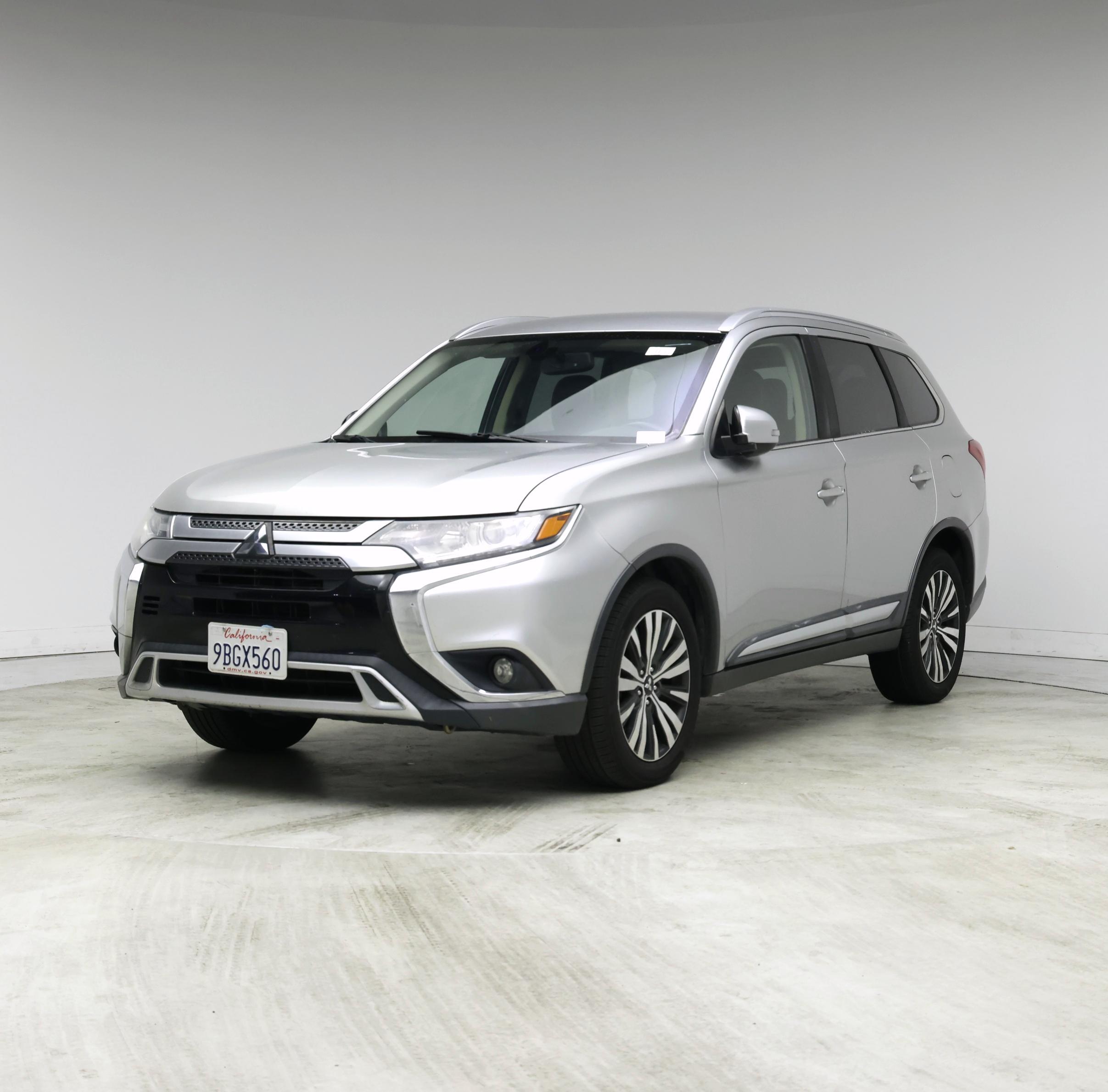 Thumbnail: 2019 Mitsubishi Outlander - 4