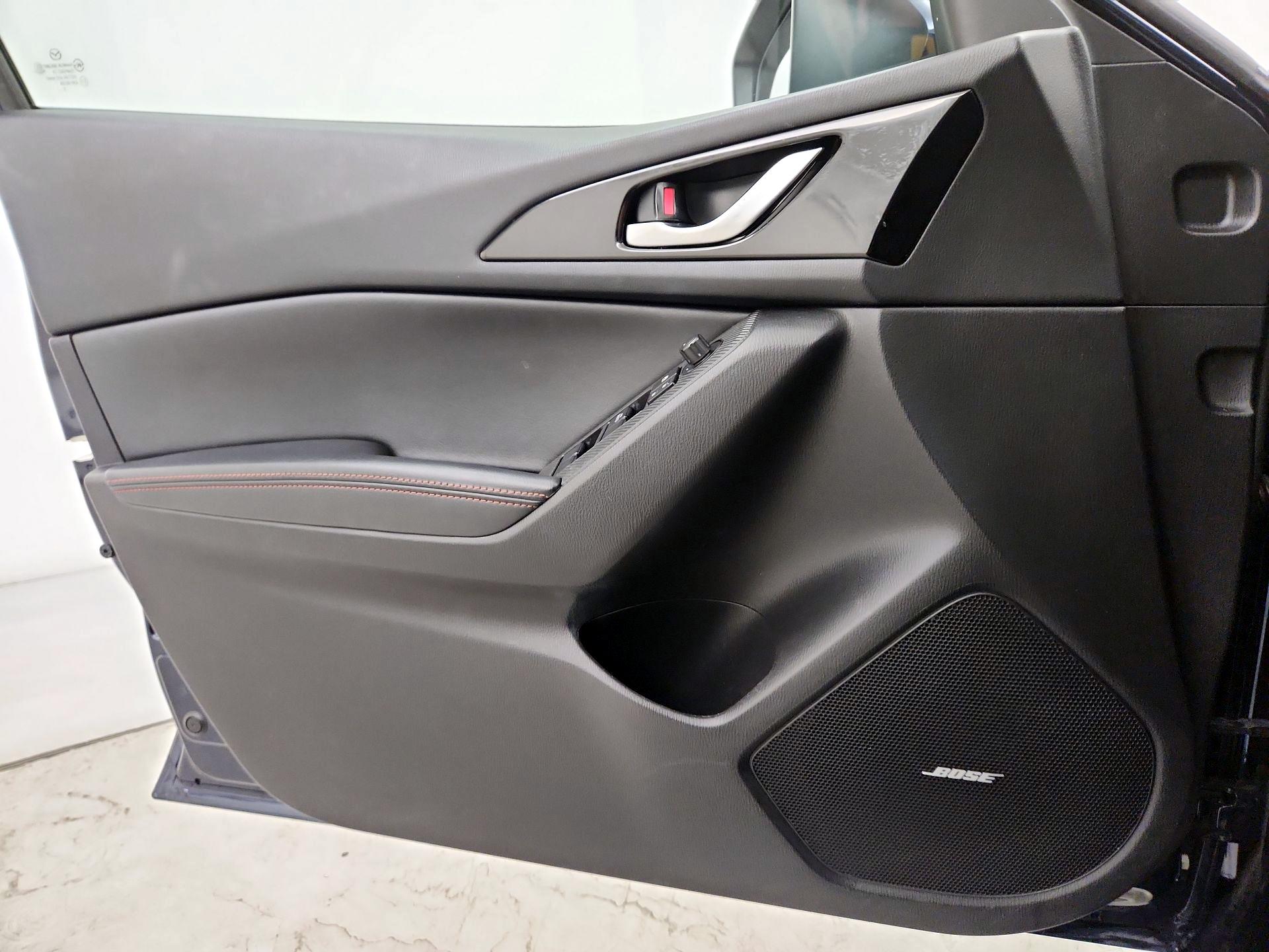Thumbnail: 2016 Mazda Mazda3 - 12