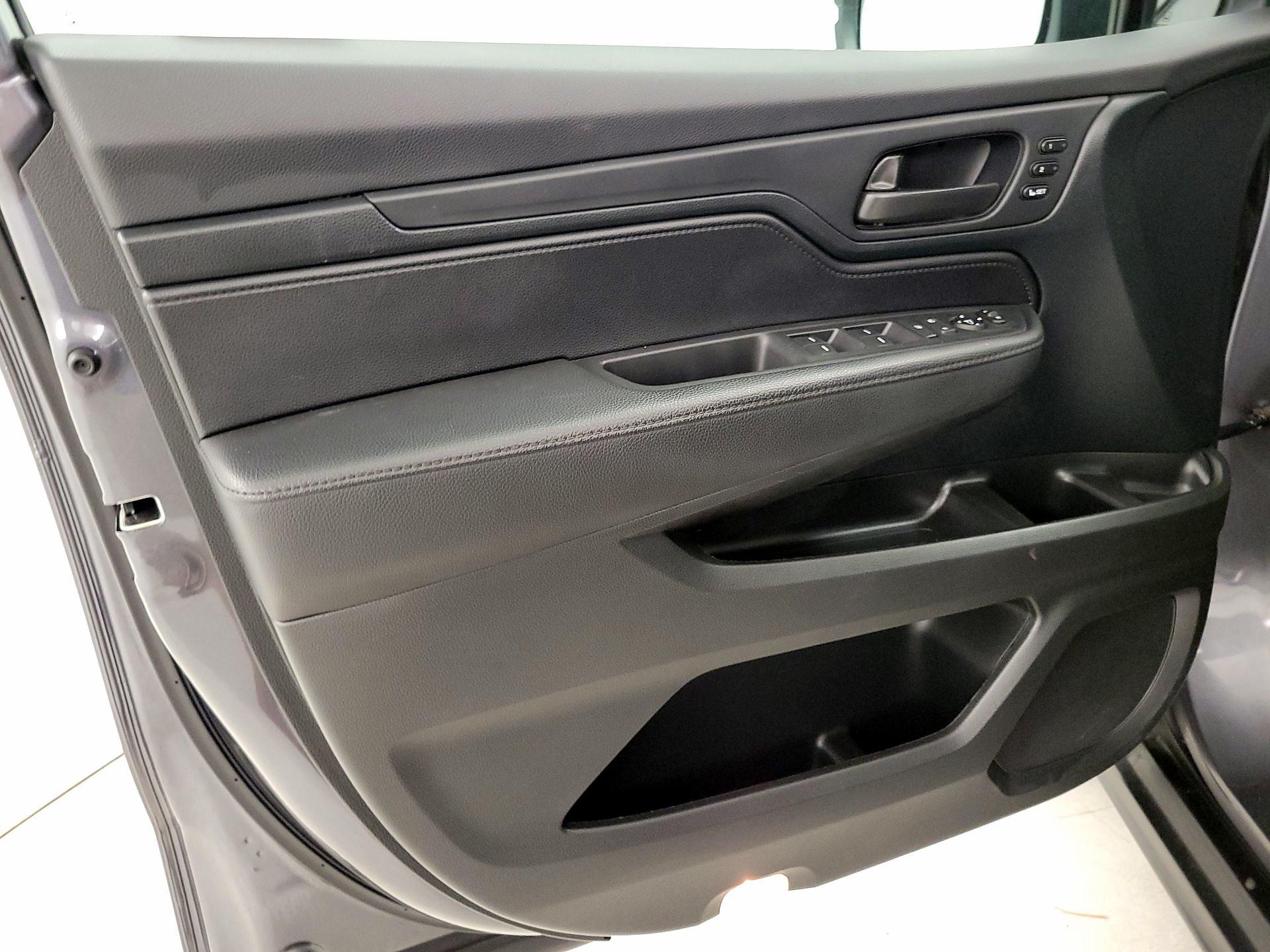 Thumbnail: 2023 Honda Odyssey - 12