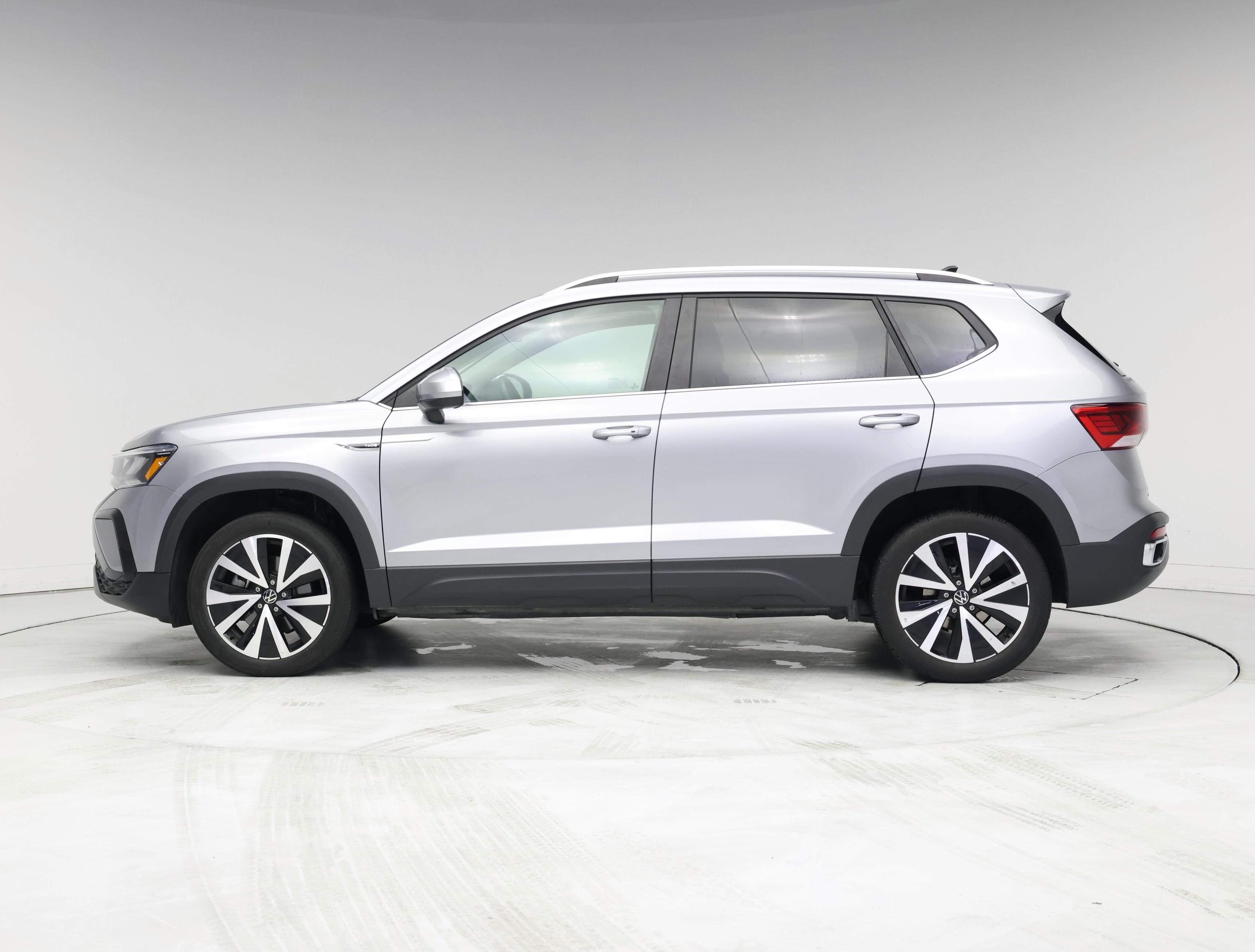 Thumbnail: 2024 Volkswagen Taos - 3