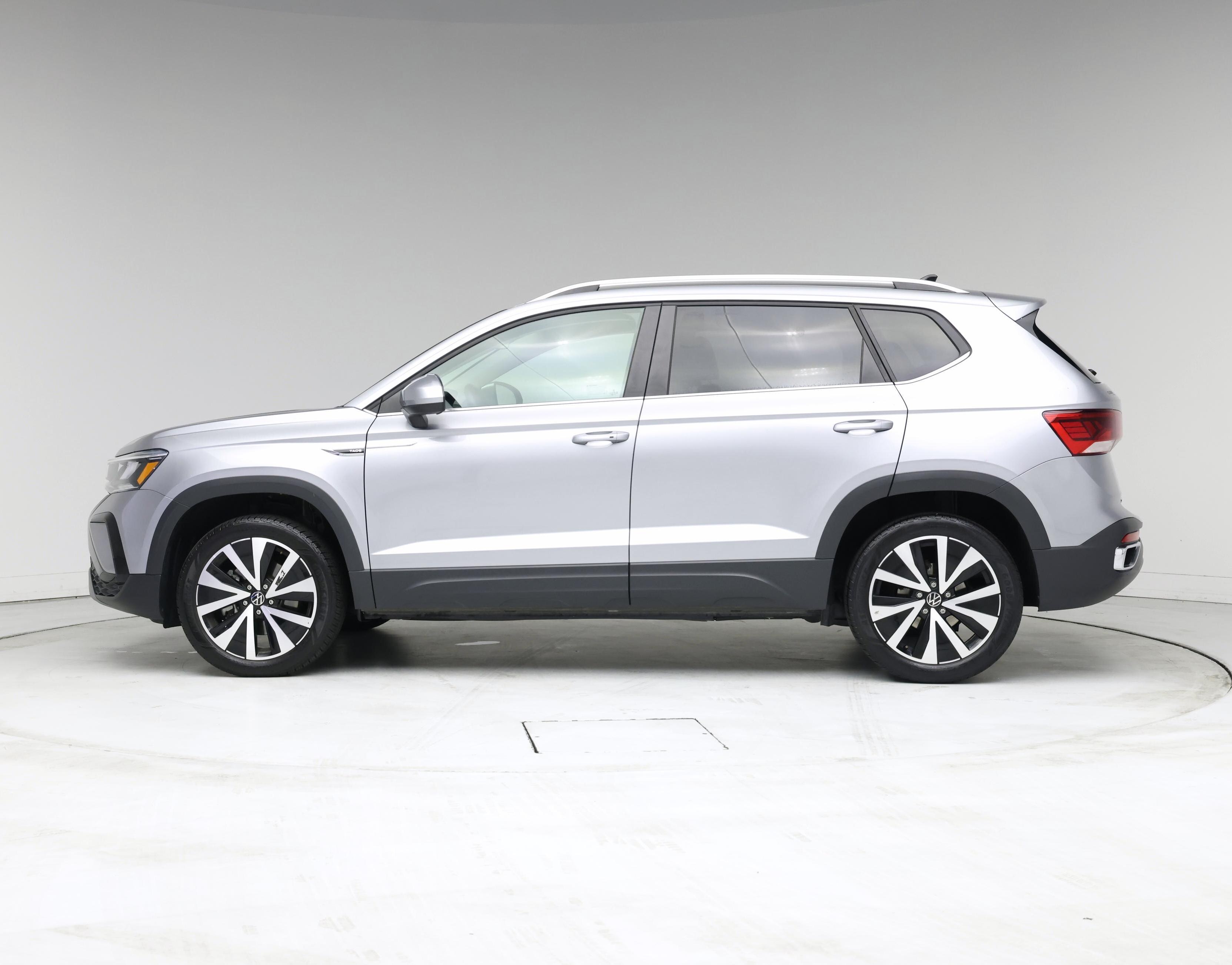 Thumbnail: 2024 Volkswagen Taos - 3