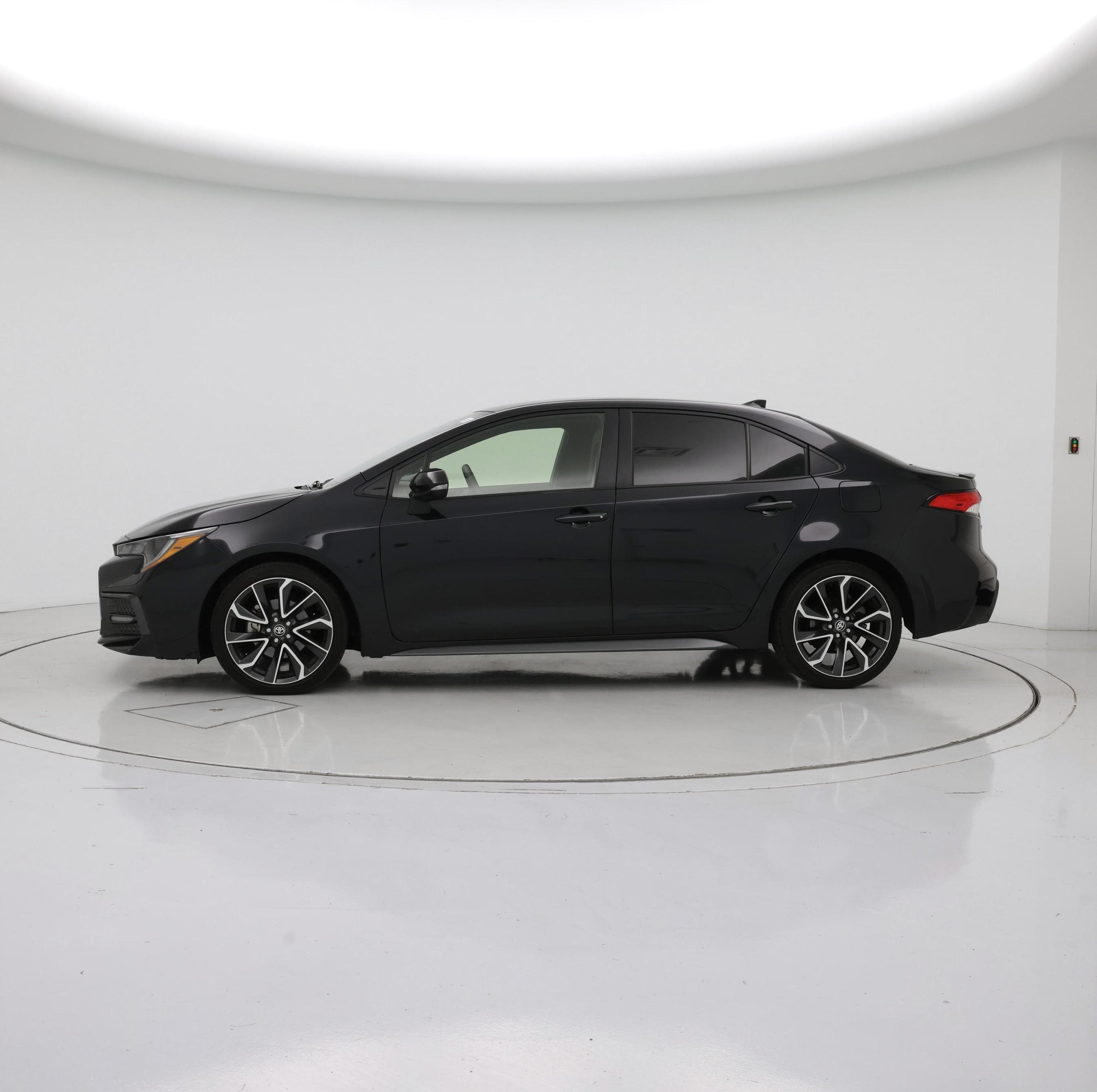 Thumbnail: 2022 Toyota Corolla - 3